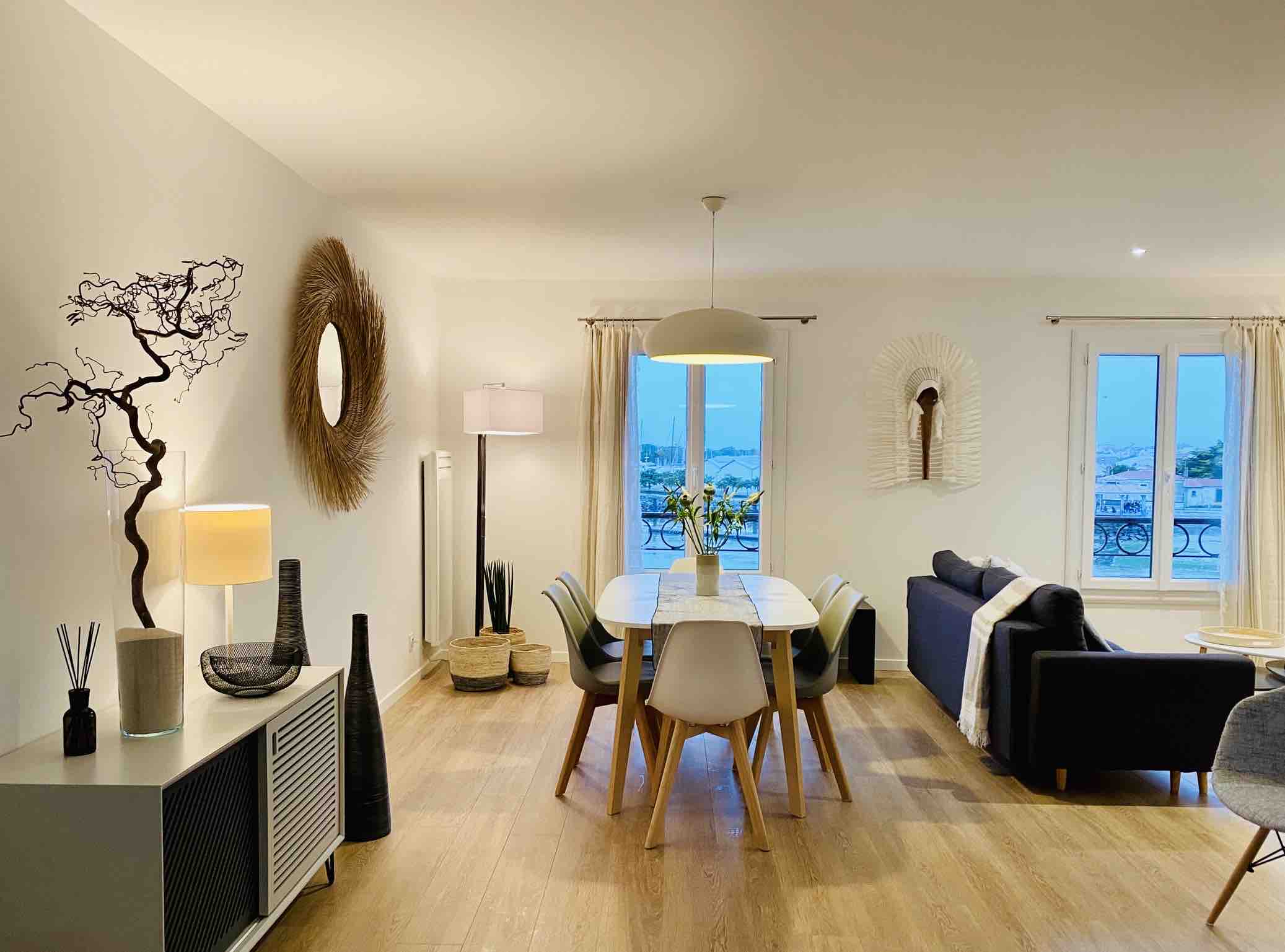 70 m2, Unique view of the port, 3 min from the beach