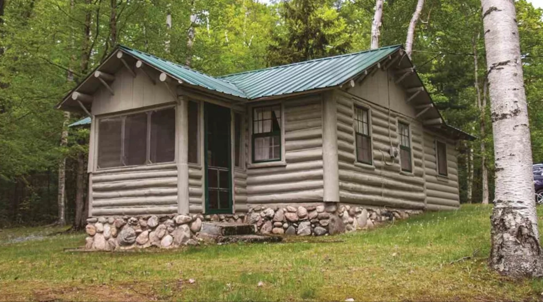 to Dock Holiday! Your Cozy Lakefront Cabin Cabins for Rent in