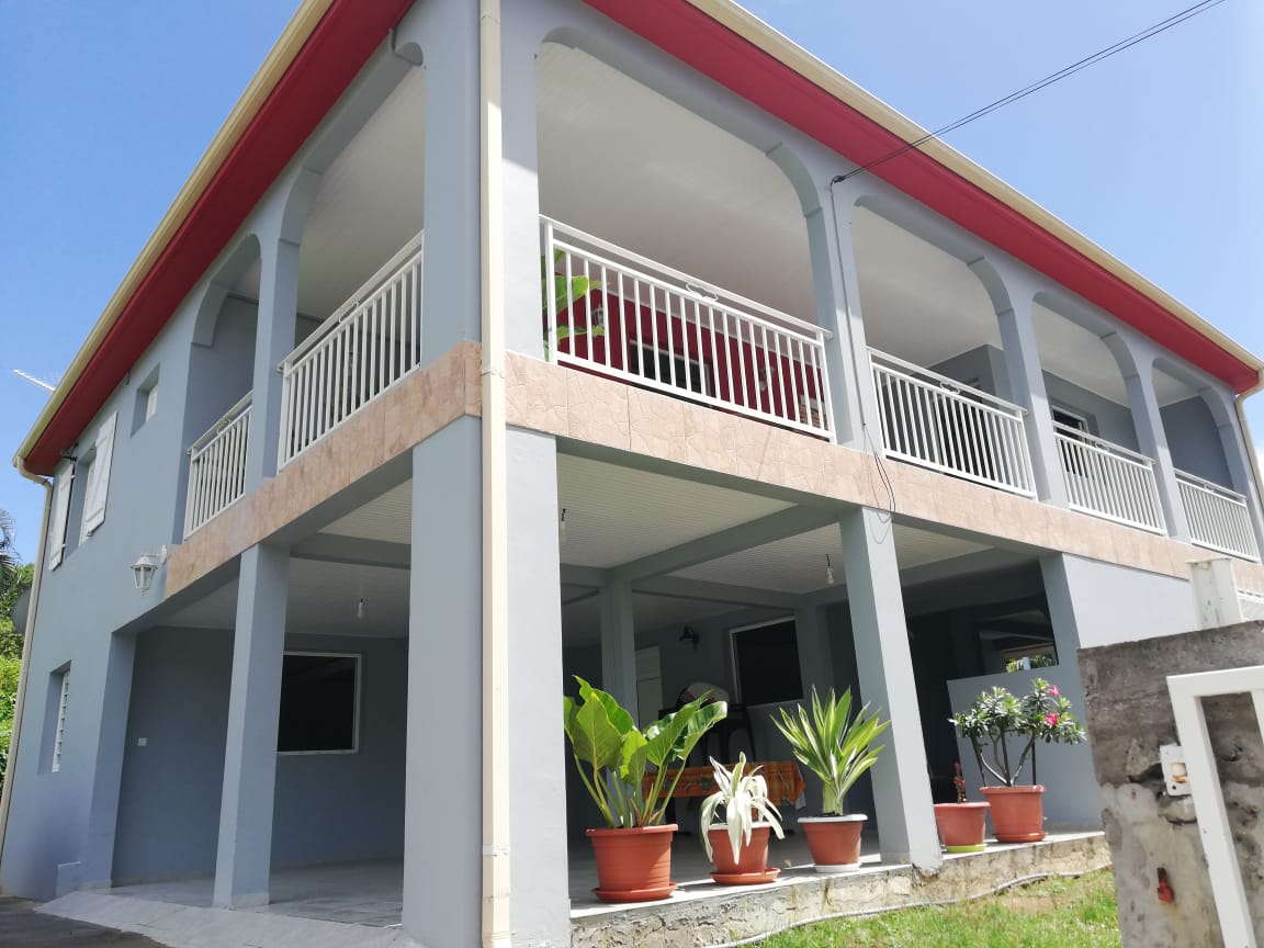 Large F2 of 60m2 with terrace