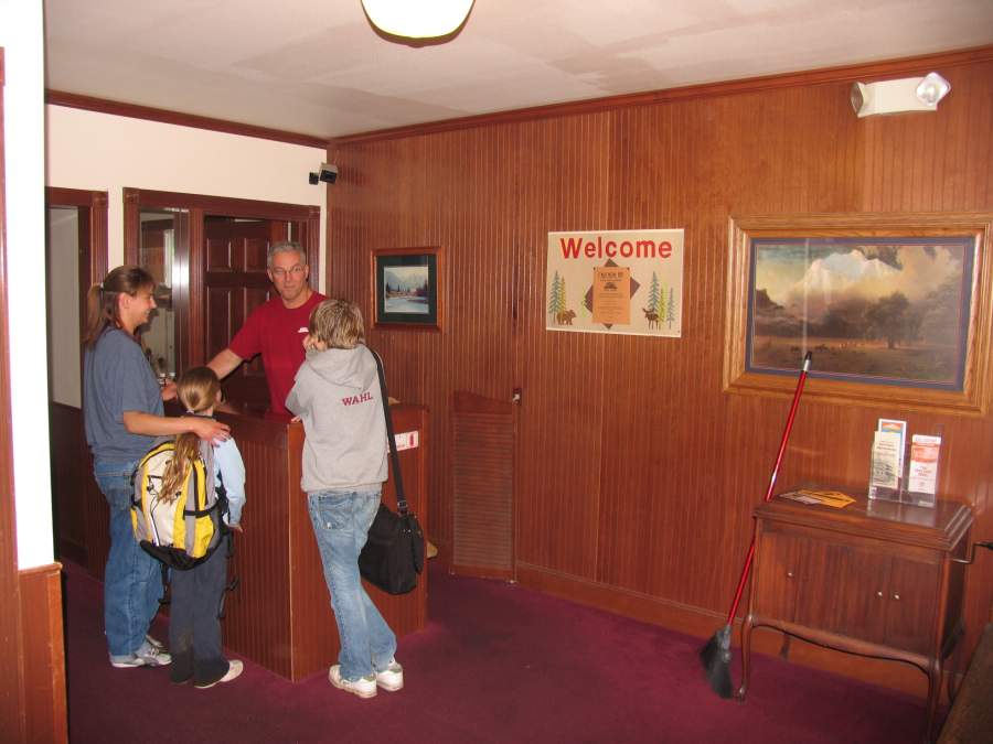 Cascadia Inn Skykomish, a historic Hotel & Cafe Skykomish, Washington Airbnb