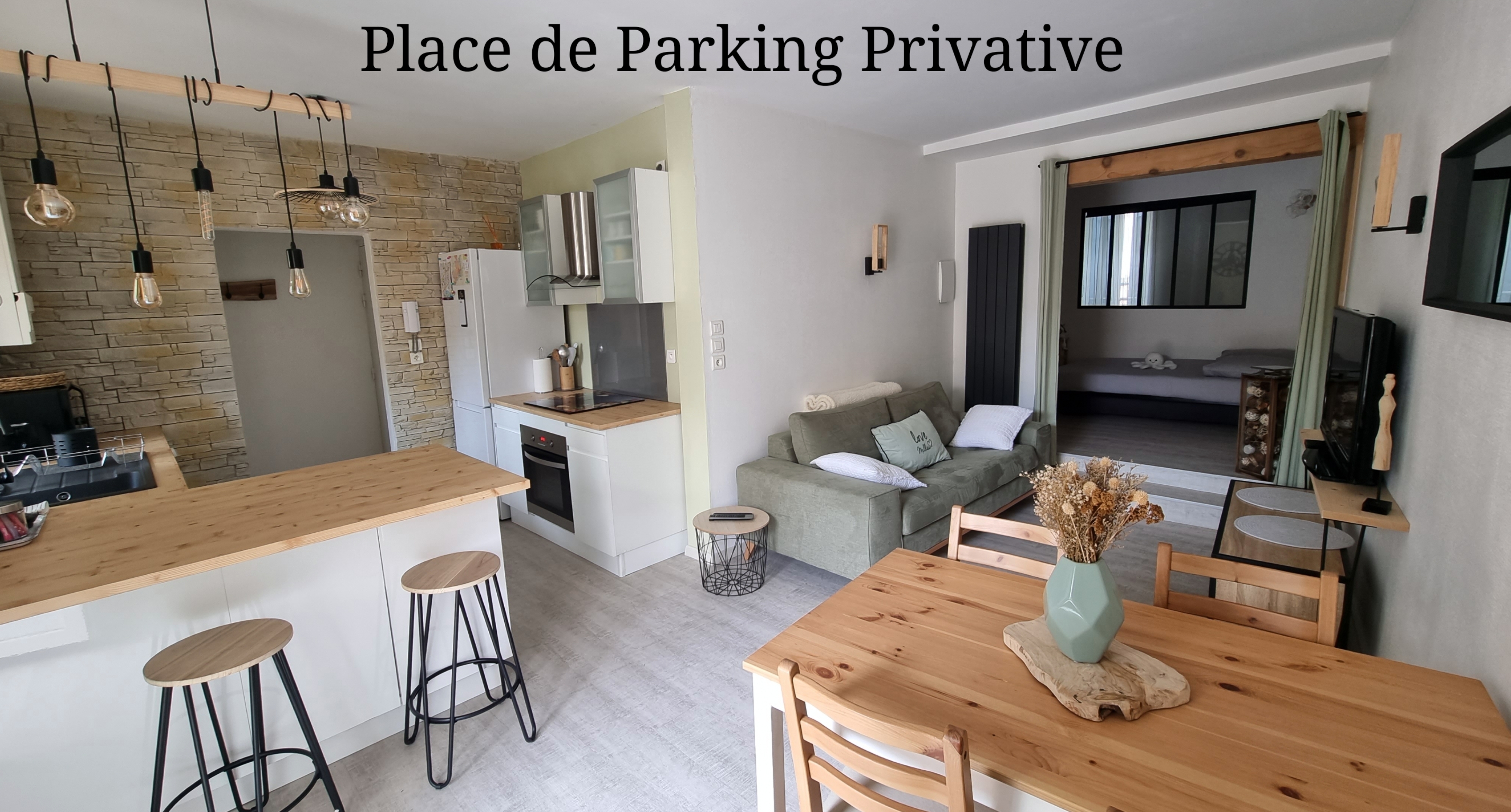 Apartment in the center with terrace and parking