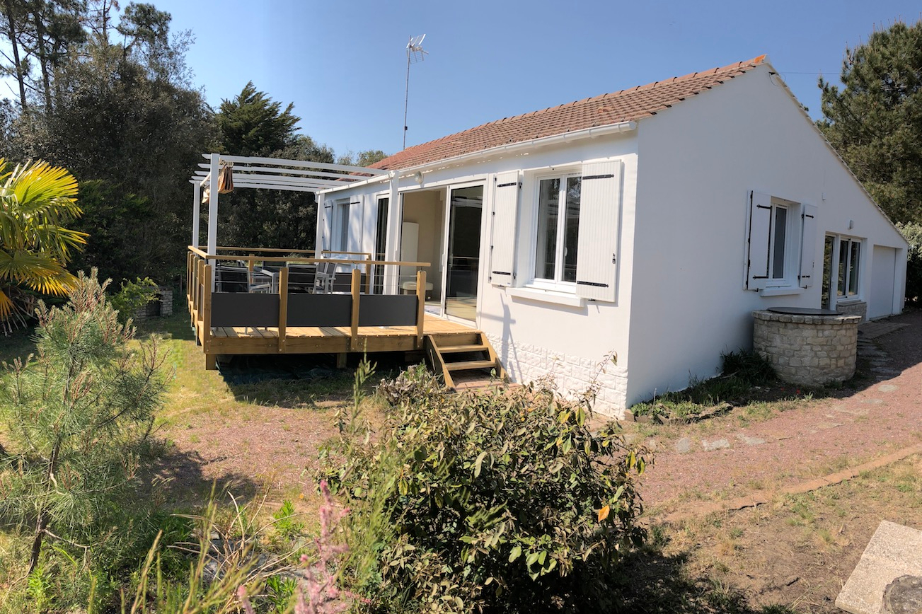 Comfortable Vacation House 100m from the ocean