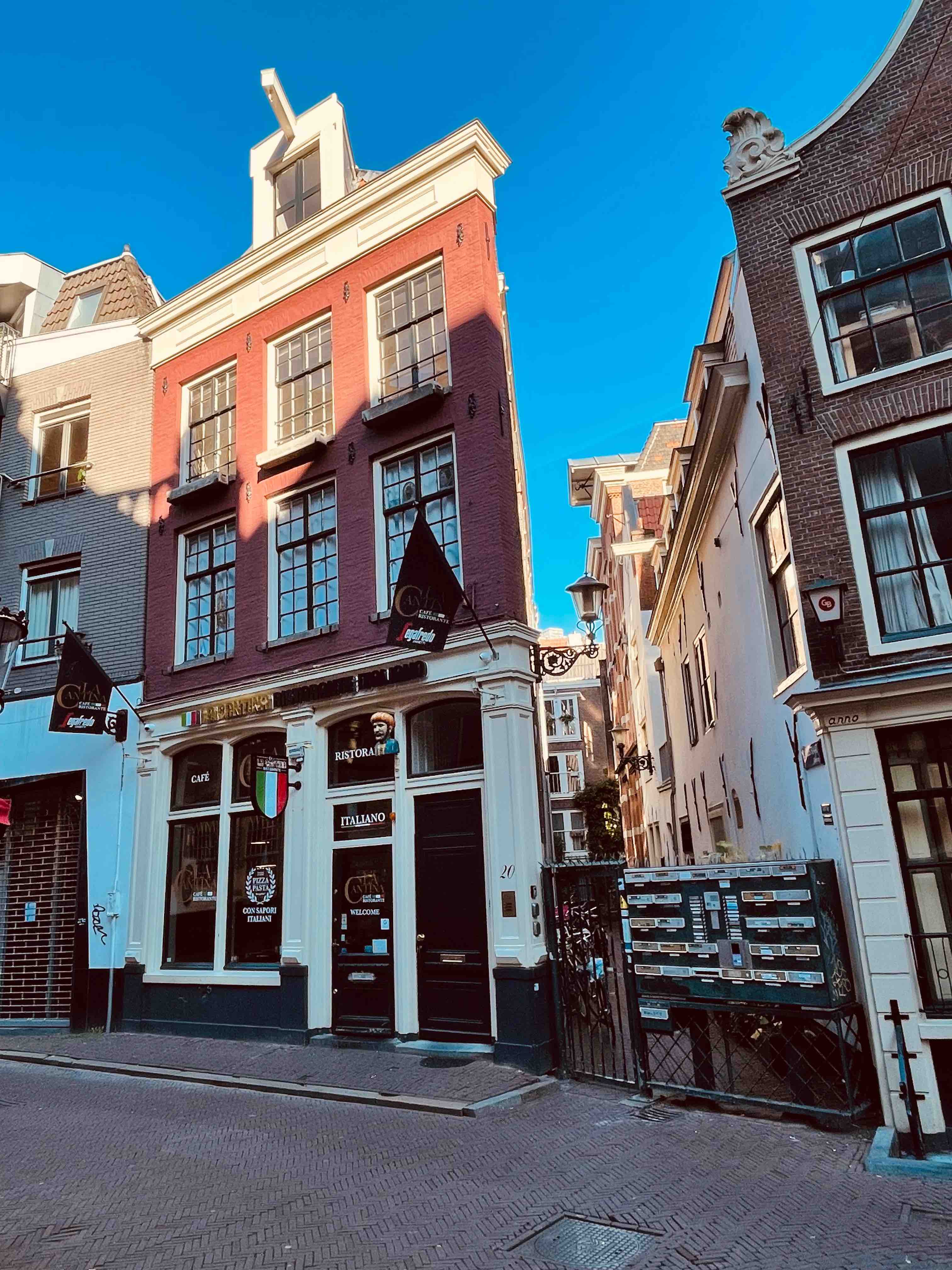 Unique New Place In A Historical Building Downtown — Amsterdam stay