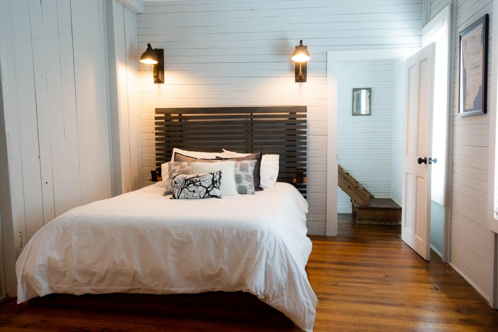 Stay in District 12 from Hunger Games (Unit 12A)