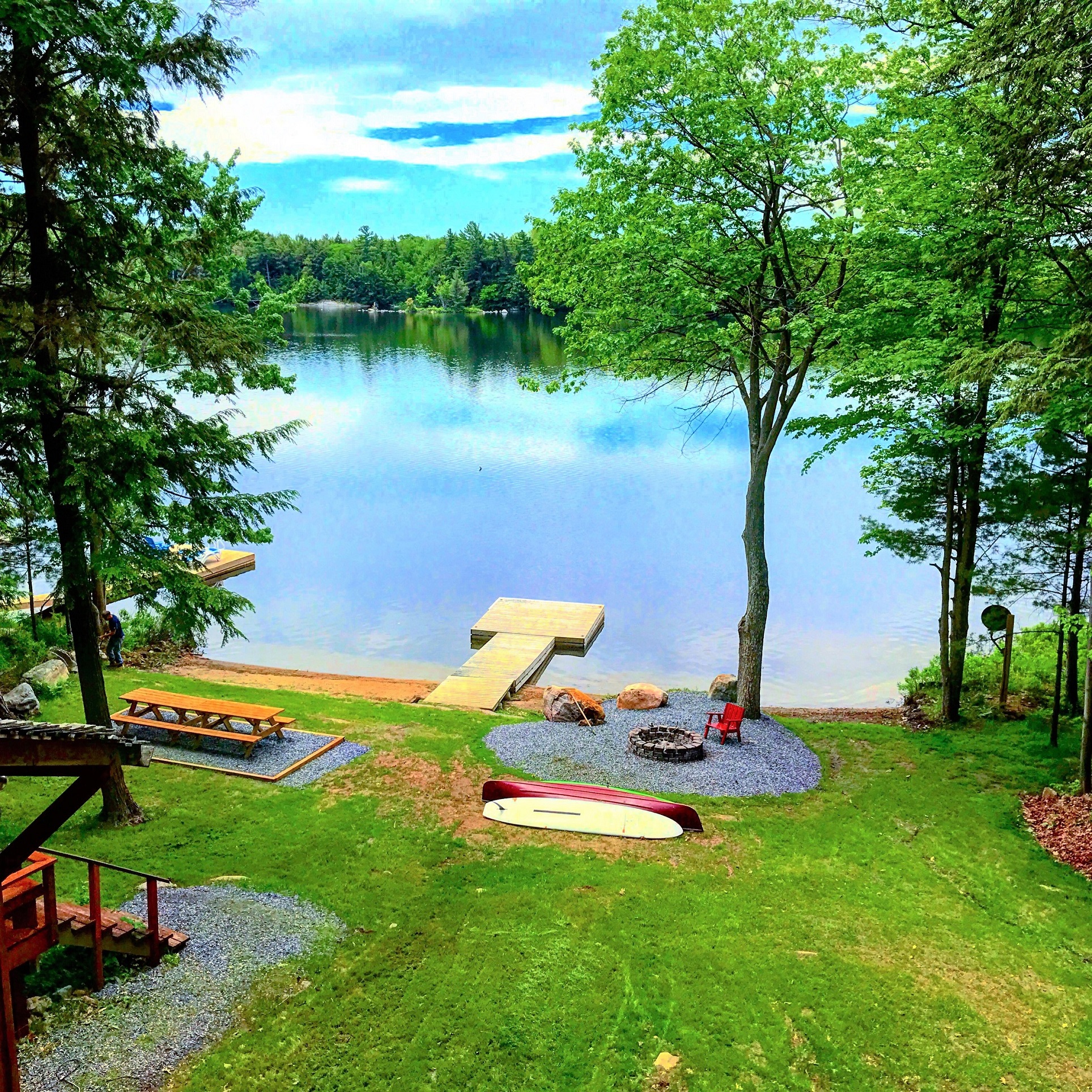 5BR Family Lakefront Cottage, Walk to Bala!