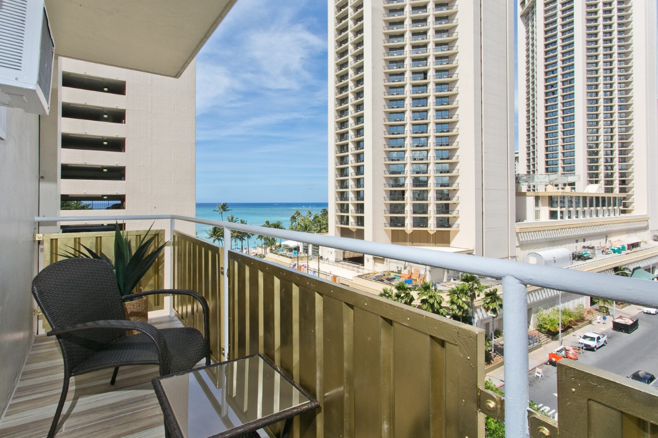 Ocean View, Corner studio, Modern Gold, Waikiki A Condominiums for