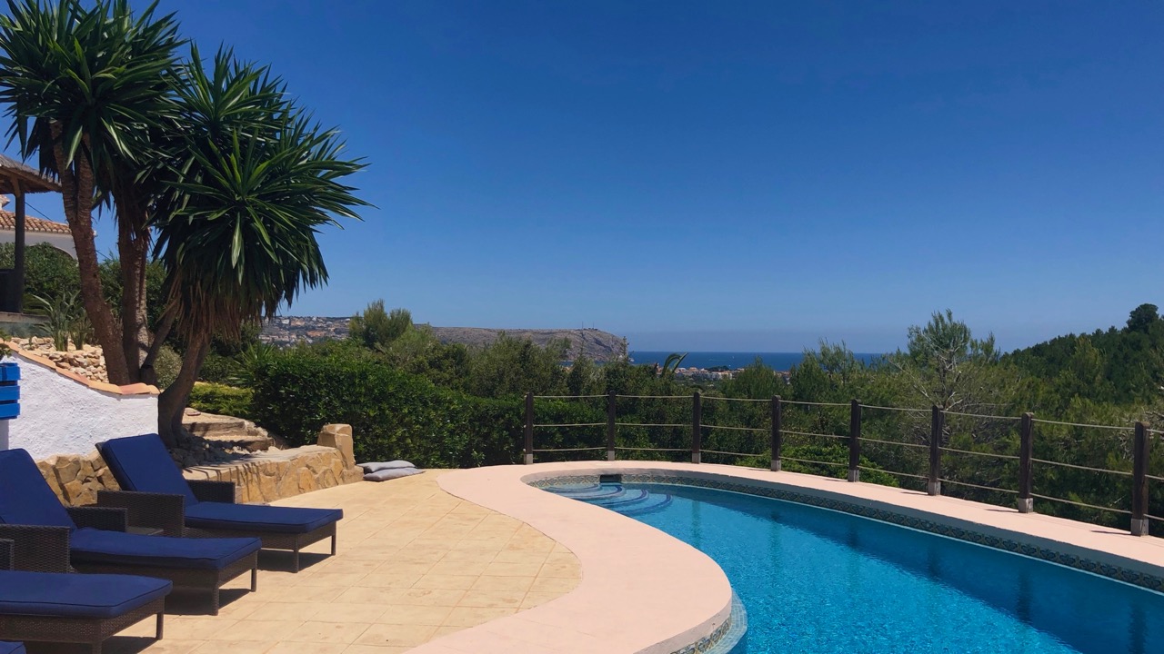 Stylish apartment overlooking Jávea