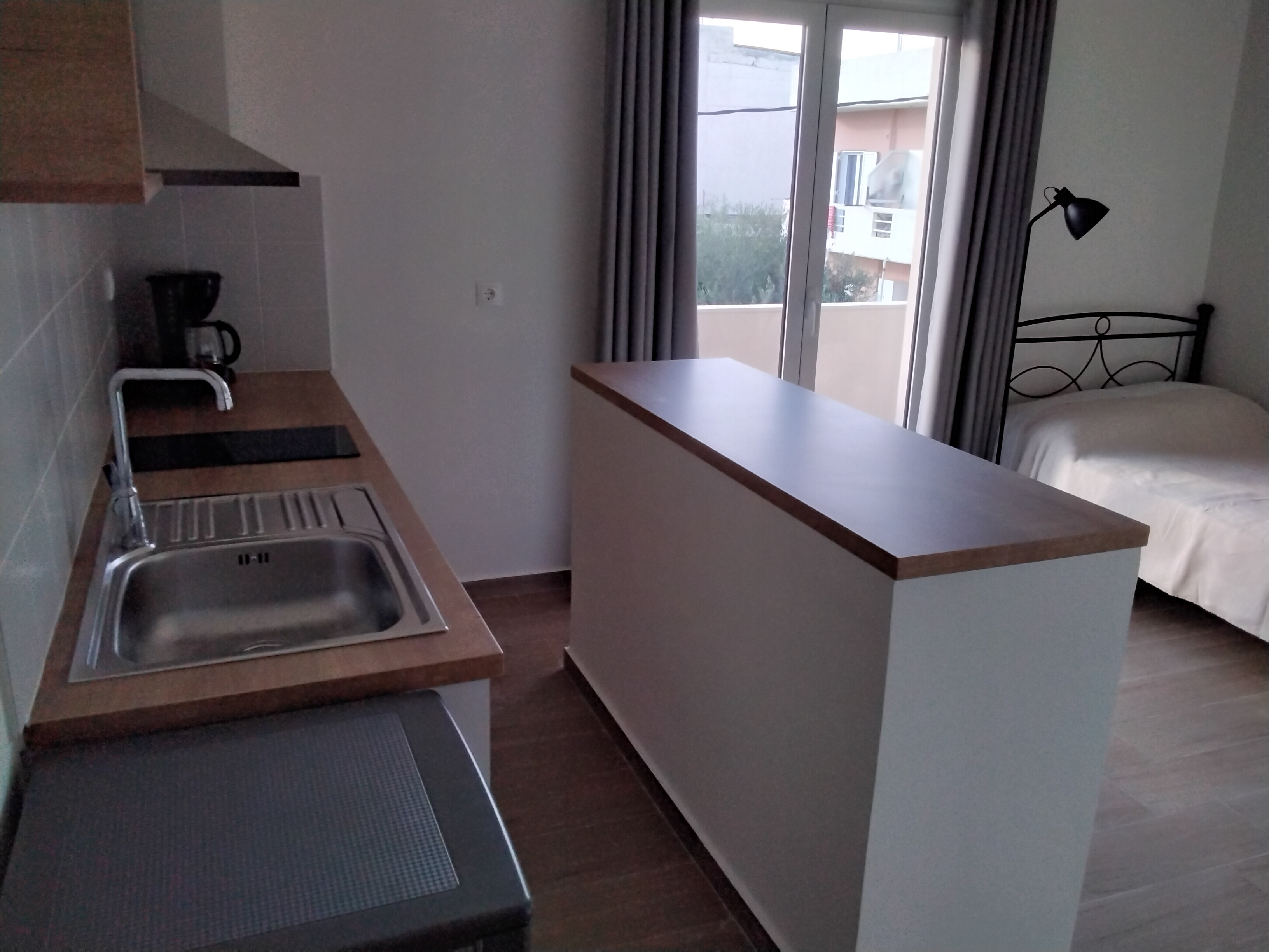 Clean-elegant studio near the beach