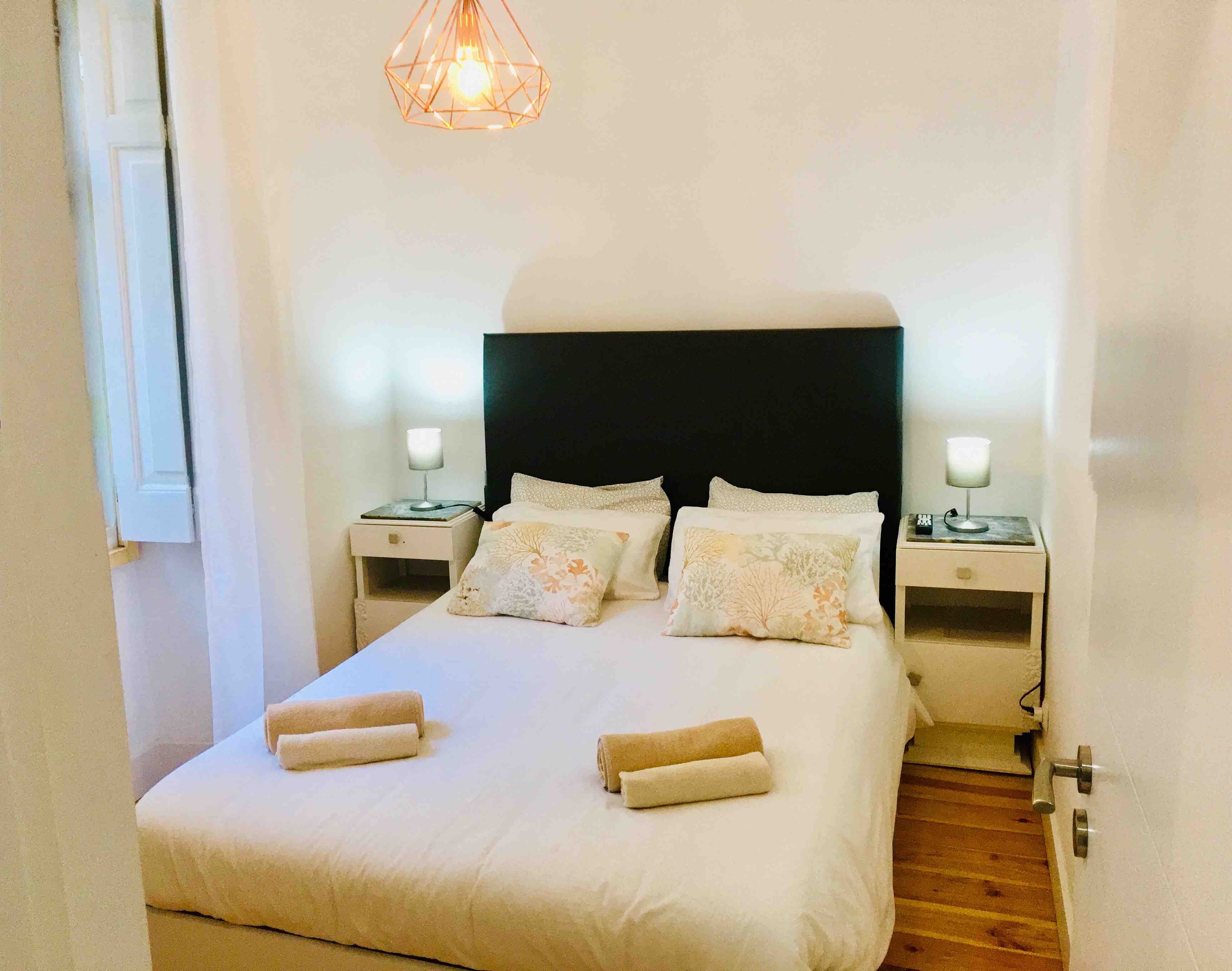Apartment in one of Lisbons Villages very central