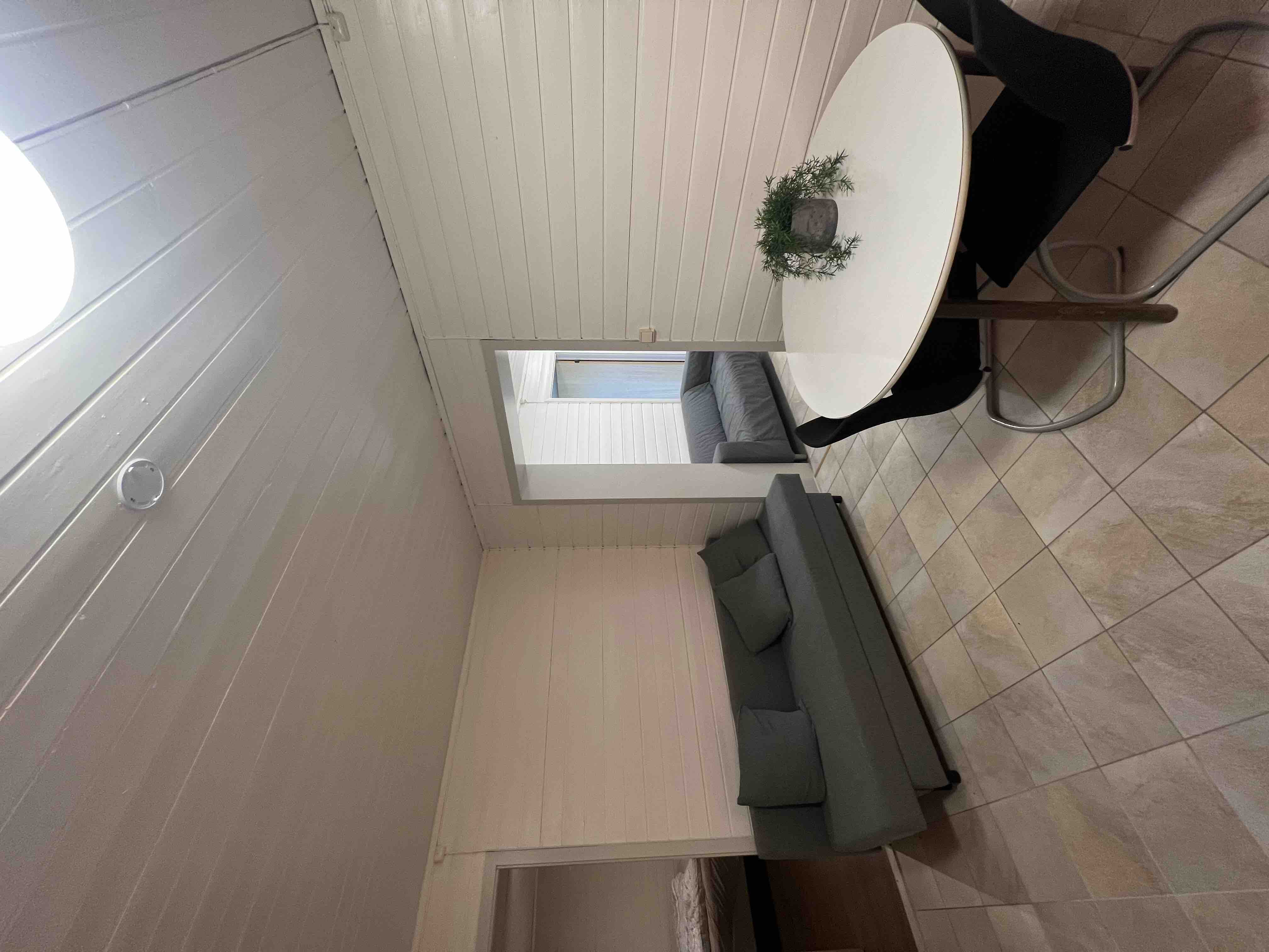 Apartment with four bedrooms