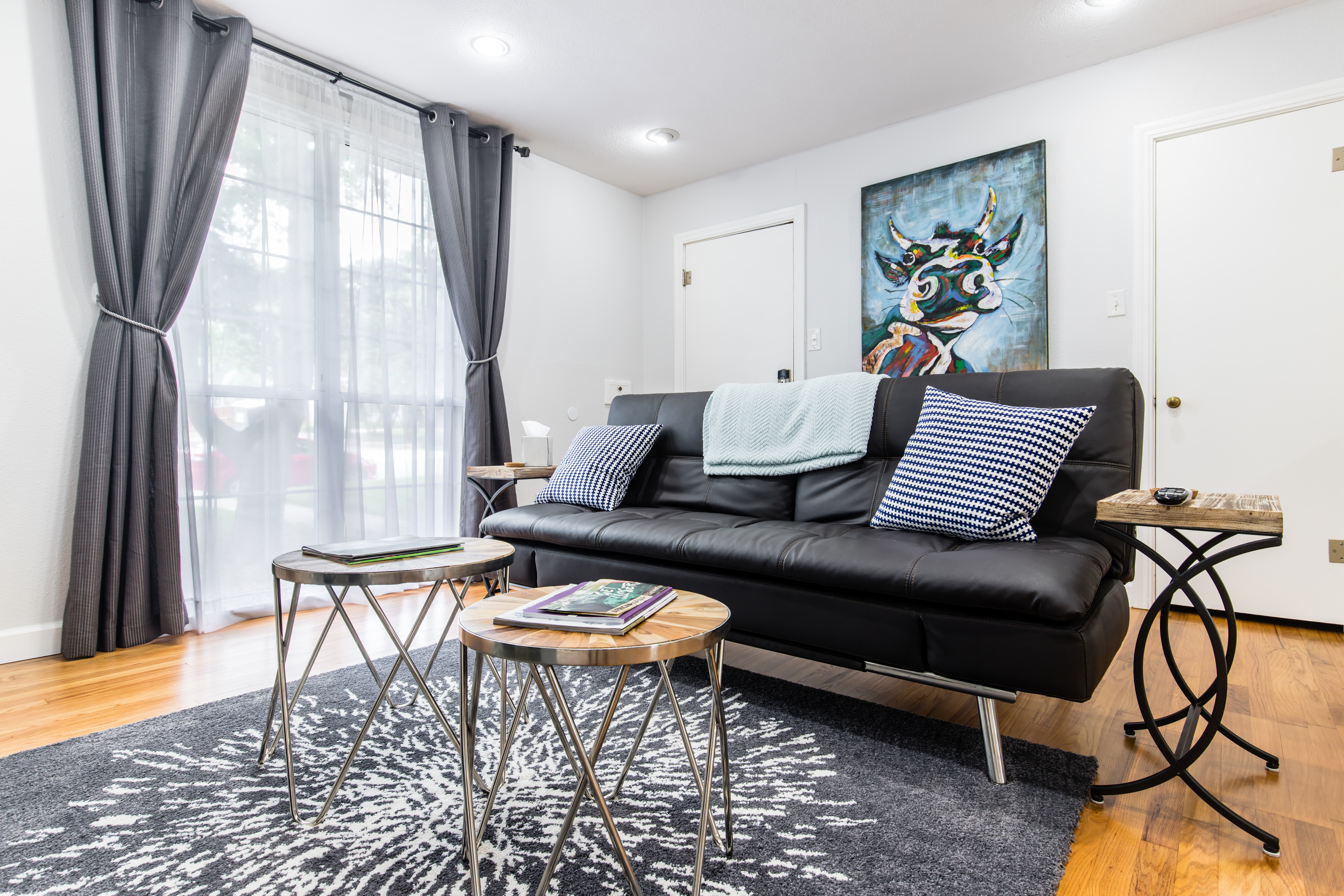30 Day - 4th Street Suite in District 7, Fort Worth