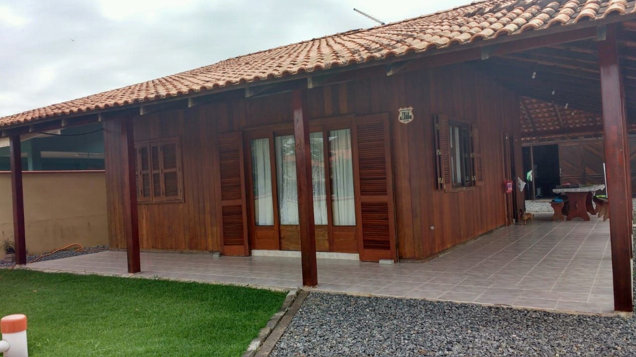 House in Ubatuba 500m from beach