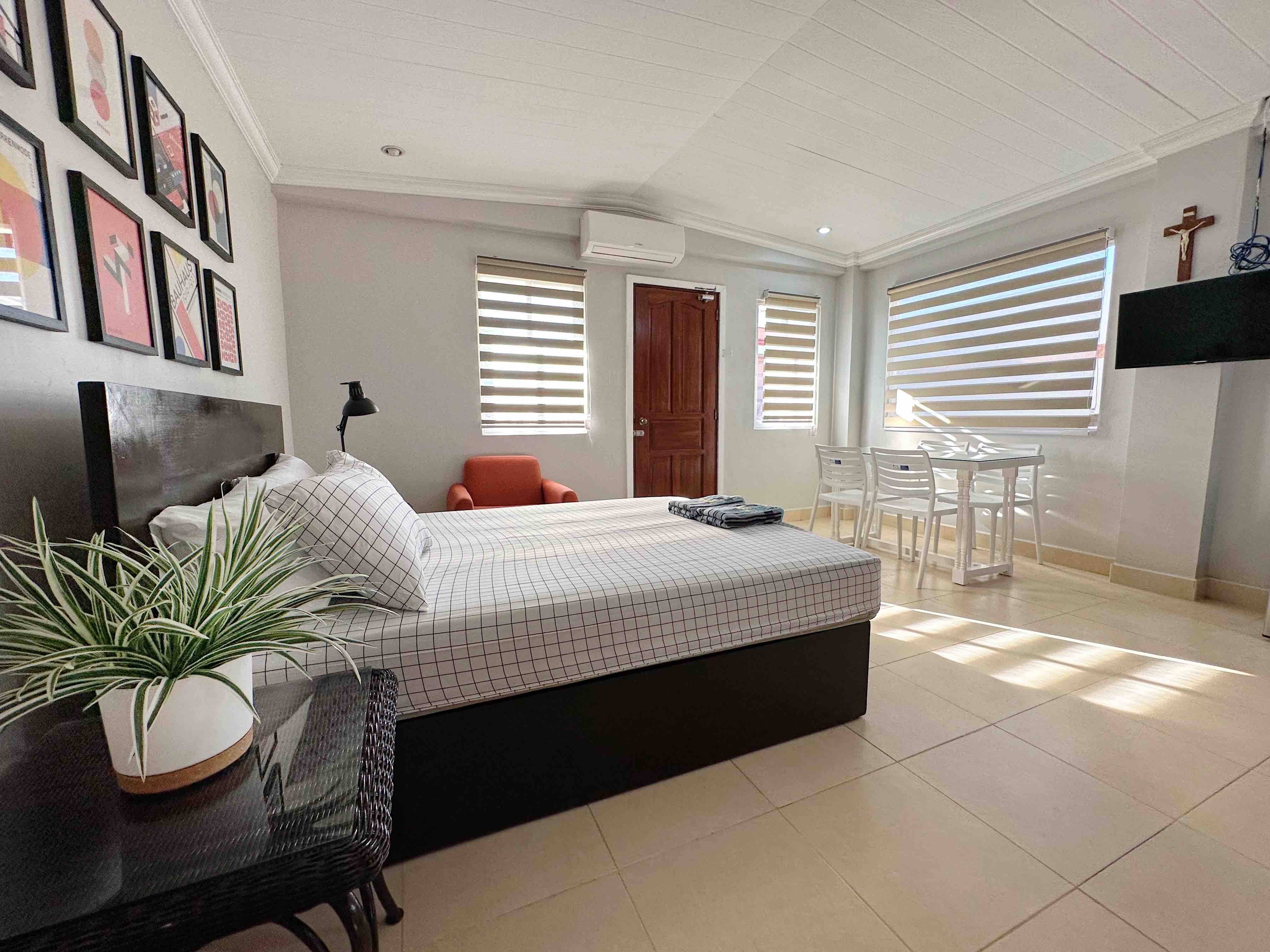 Spacious unit near IT Park - Perfect for Fam/Group