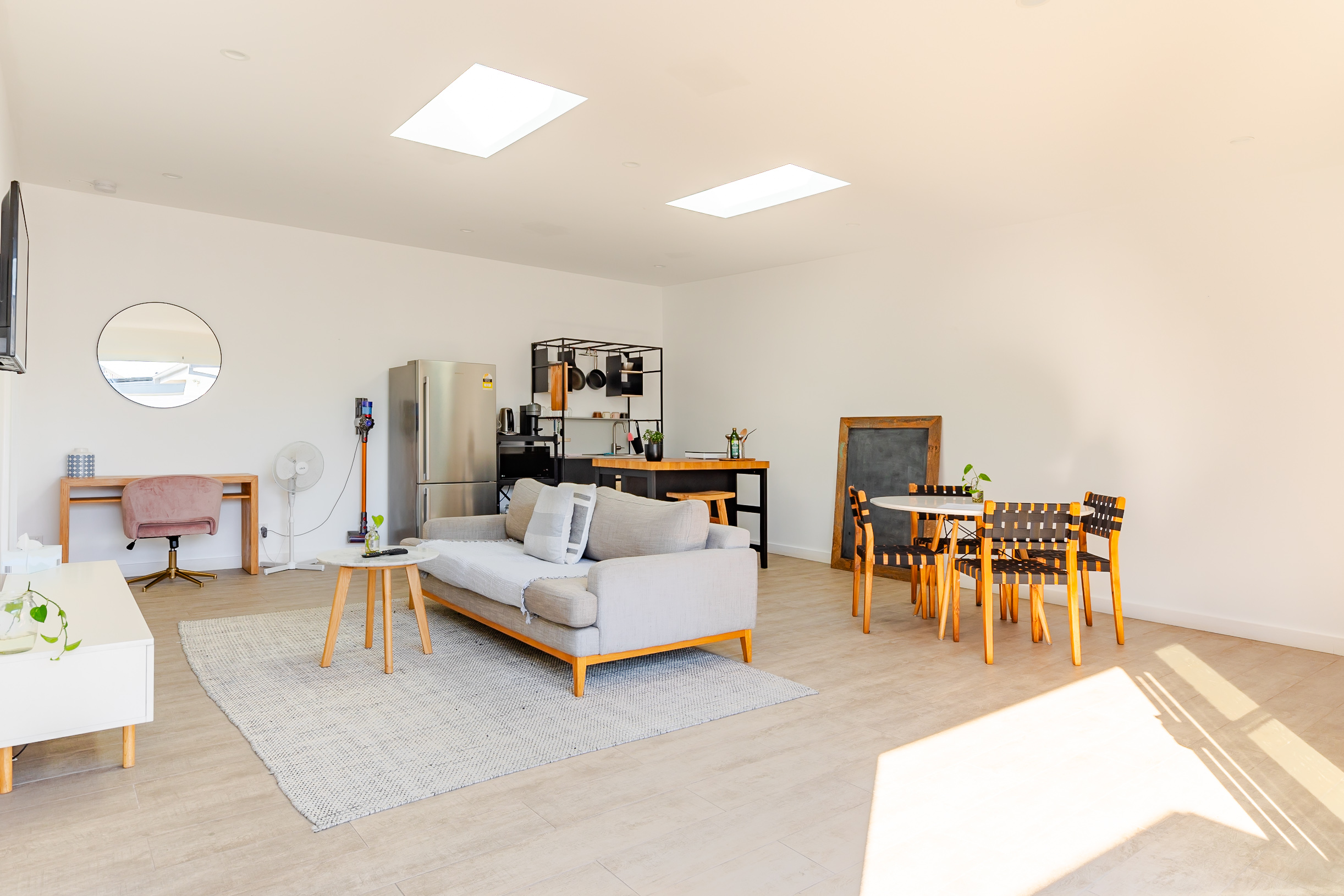 Spacious 1 bedroom guesthouse
