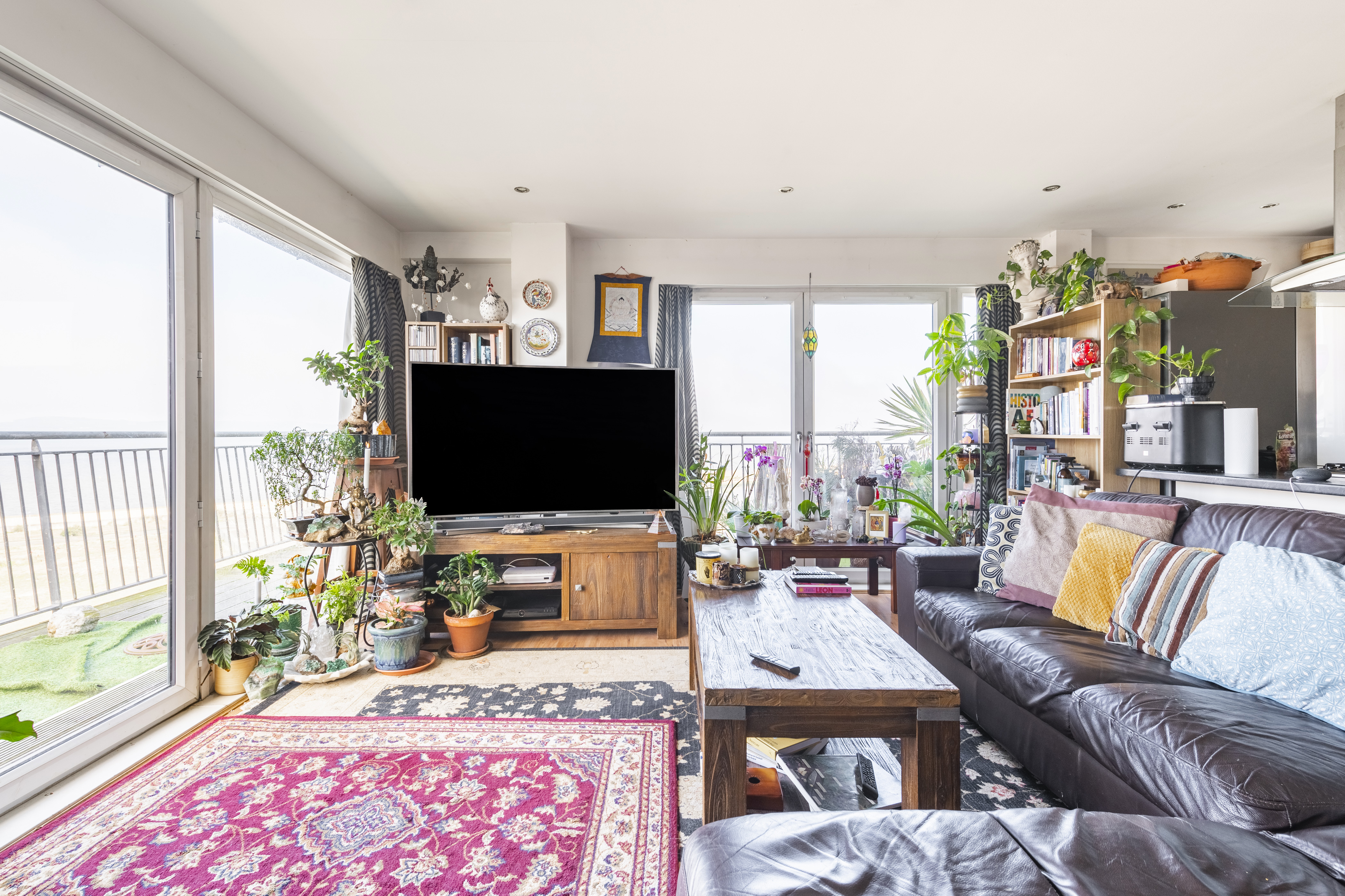 Penthouse room on the seafront in Edinburgh in Granton and Royston Mains, Edinburgh