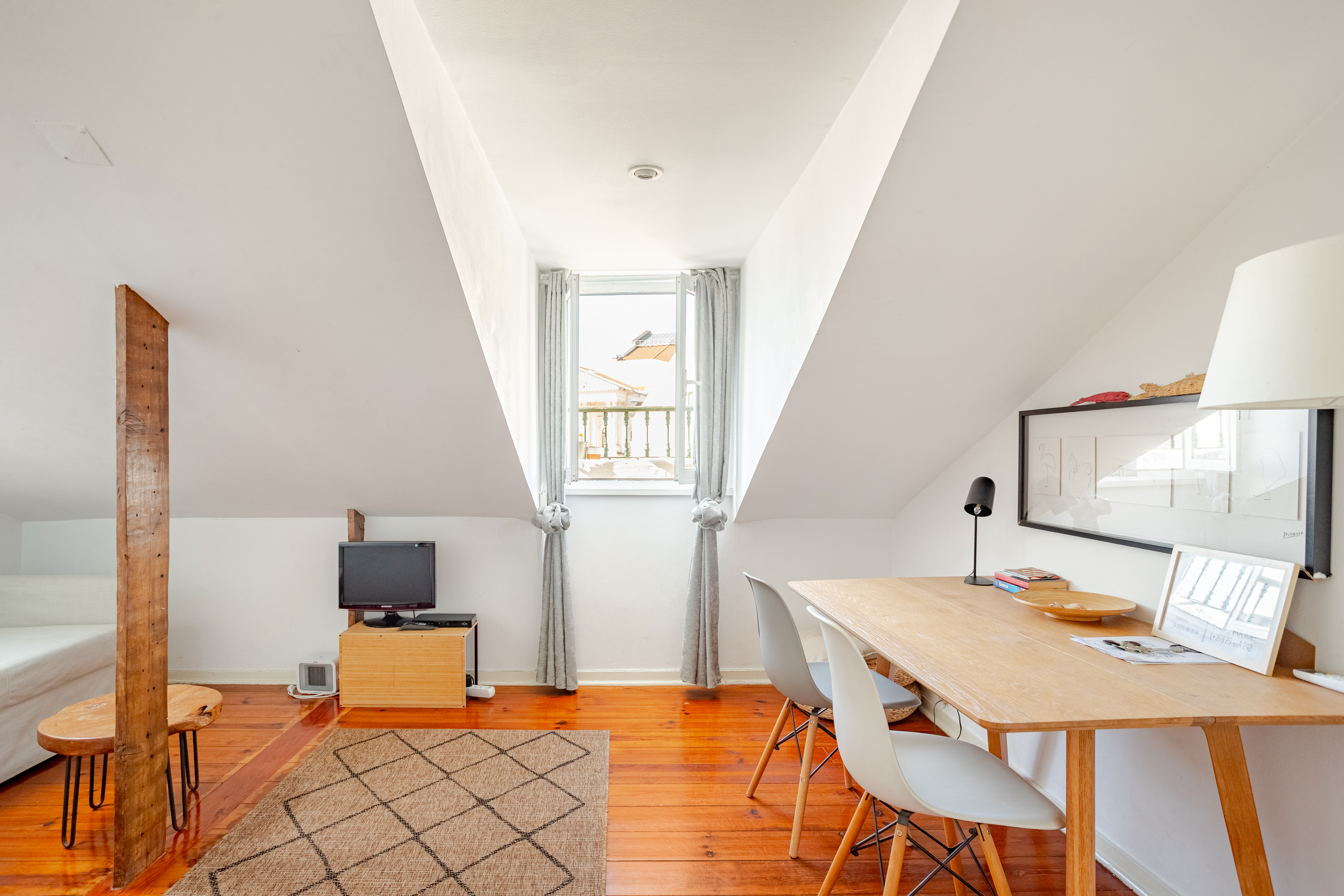 Cozy apartment overlooking the Assembly