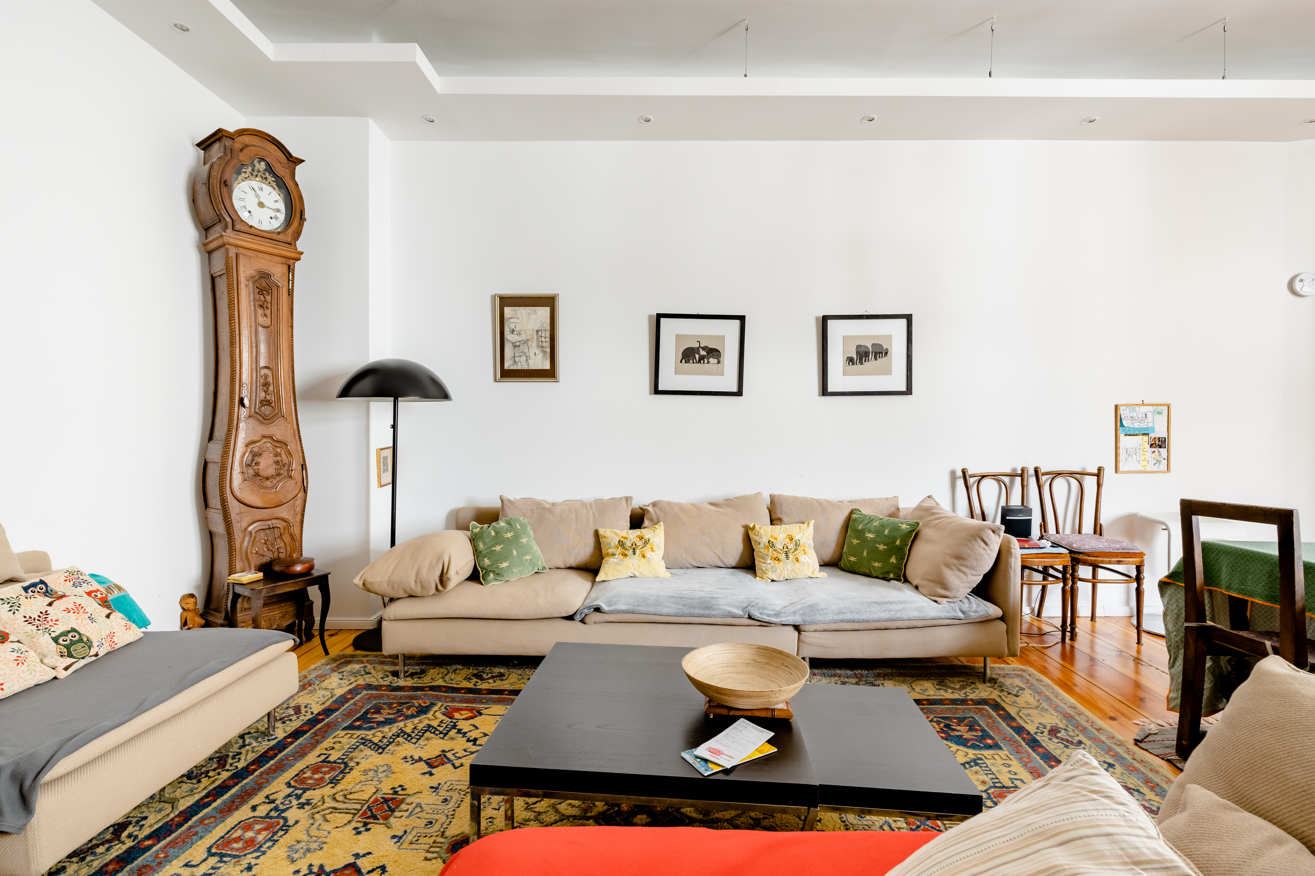 Central less than49% of place, room in shared Flat in Otto-Suhr-Allee, Berlin