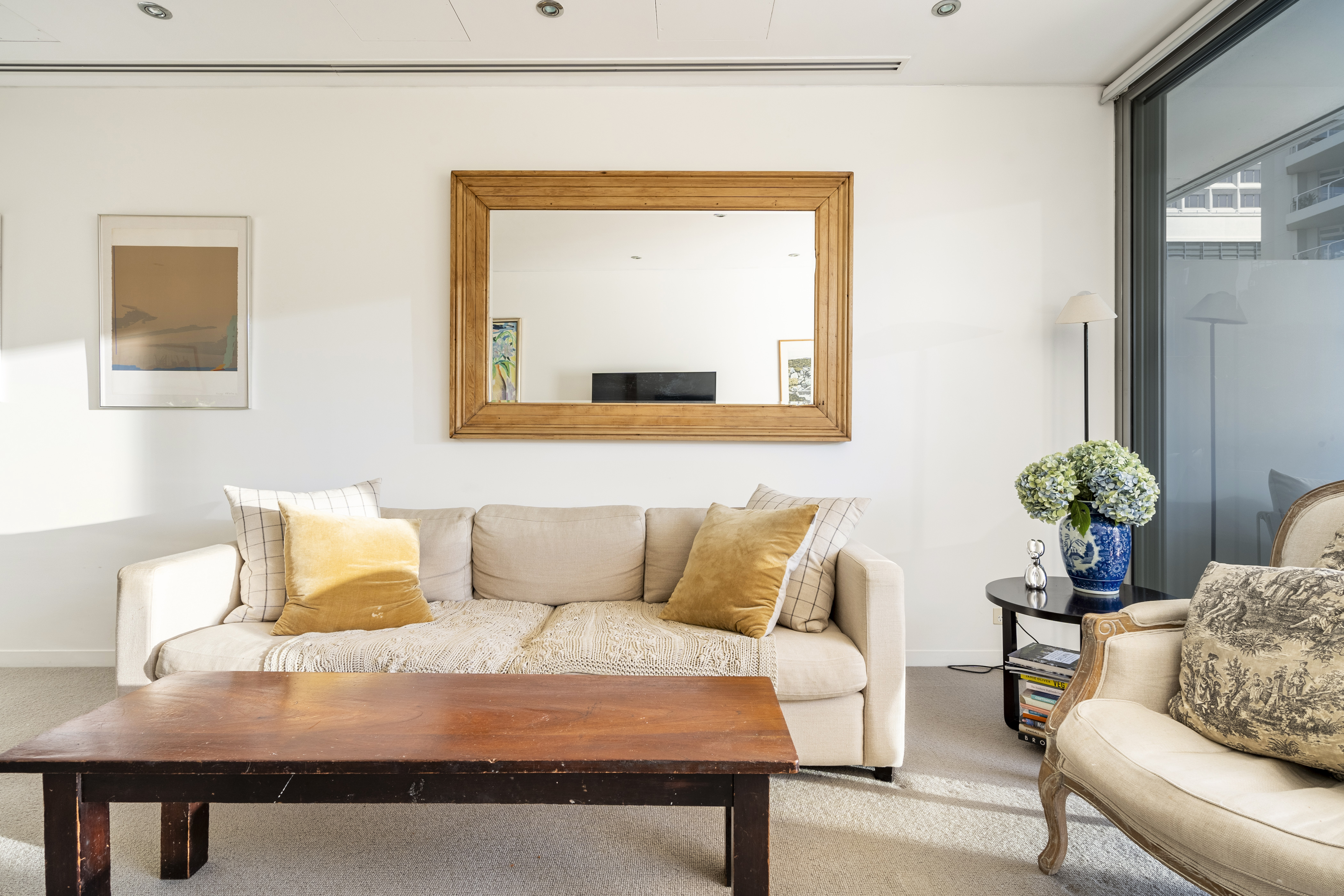 Modern 2bed apartment short walk to CBD w/ parking in Sydney, Sydney