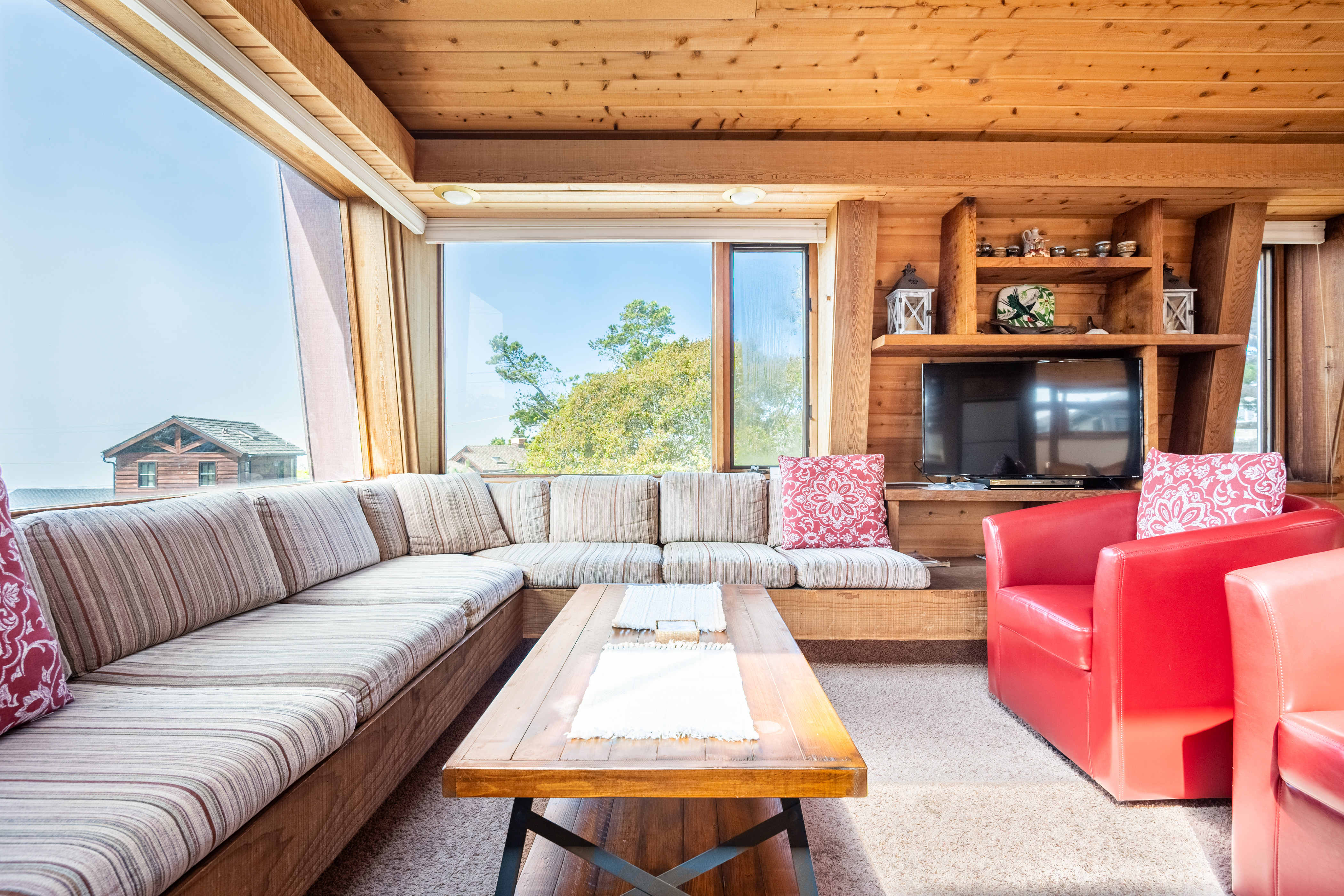 Hummingbird House in Charming Cambria
