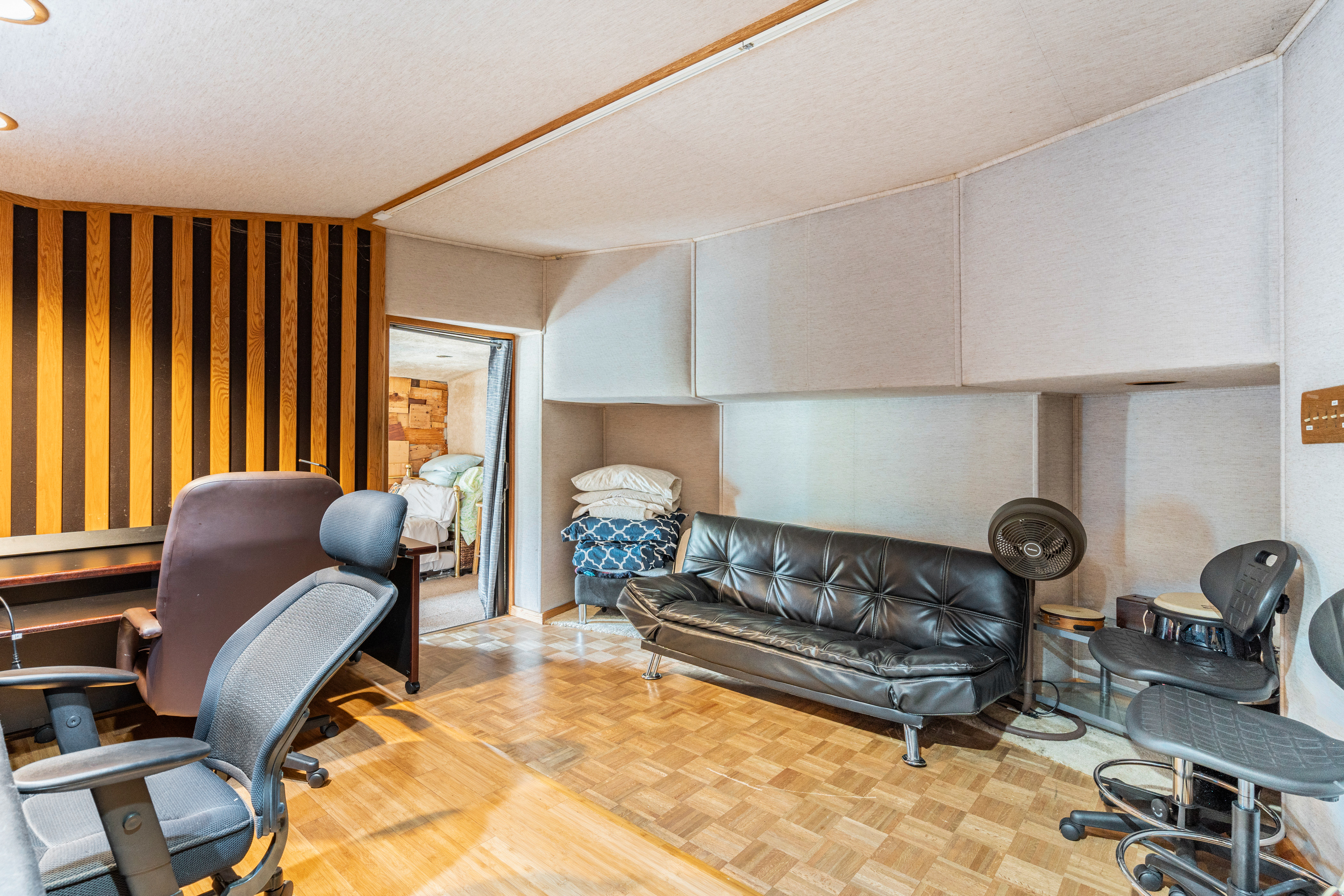 Podcaster Paradise in Merriwood, Oakland