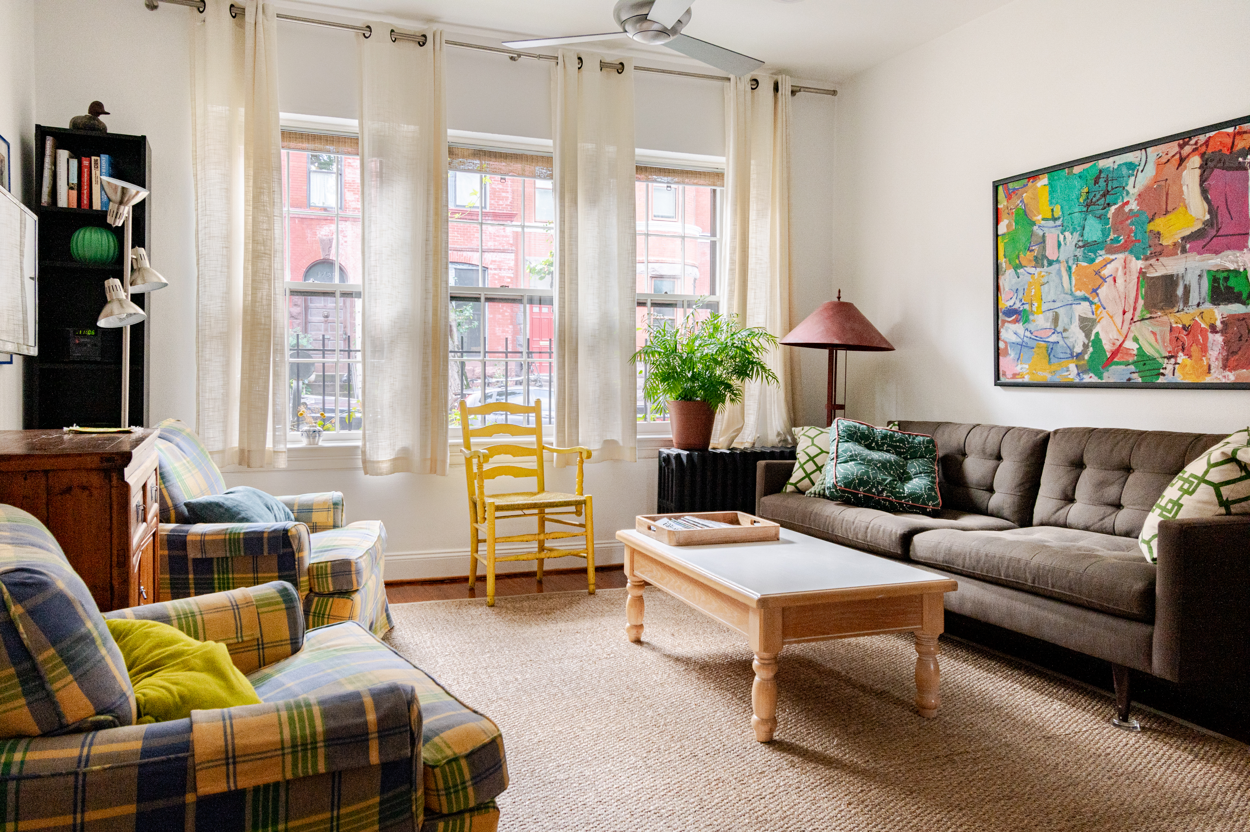 Surprisingly Sunny, Arty Apartment in Dupont Circle, Connecticut Avenue/K Street, Washington Dc