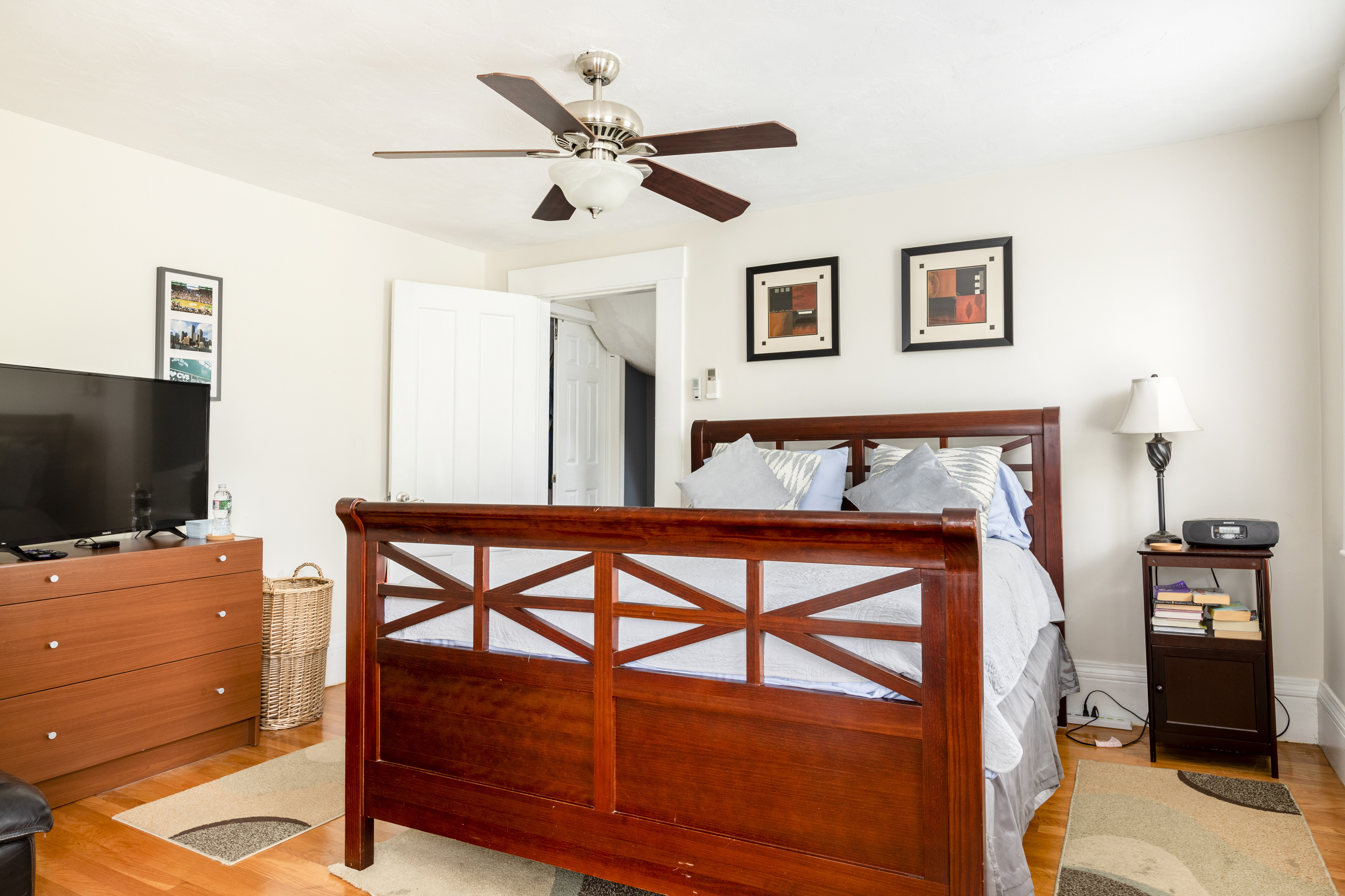 Large Private Bedroom & Bathroom by the Seaport