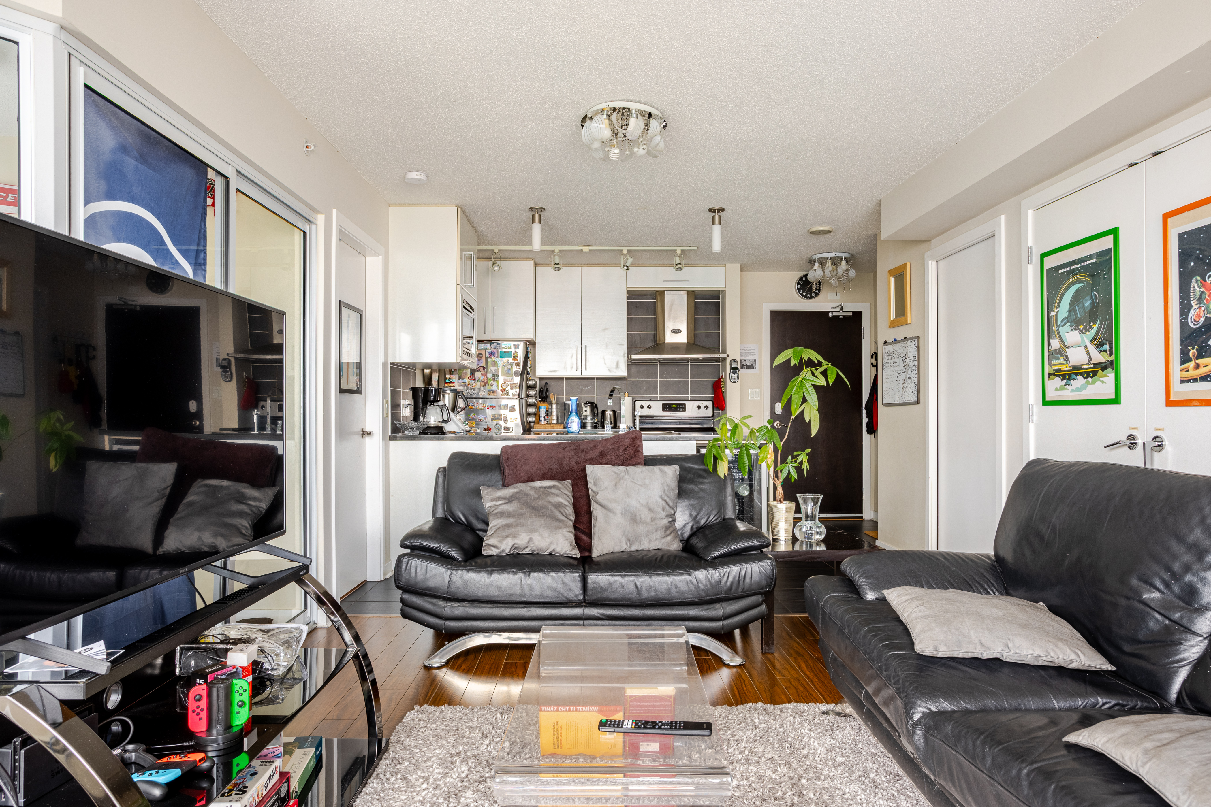 Spacious Downtown Vancouver Master Bedroom