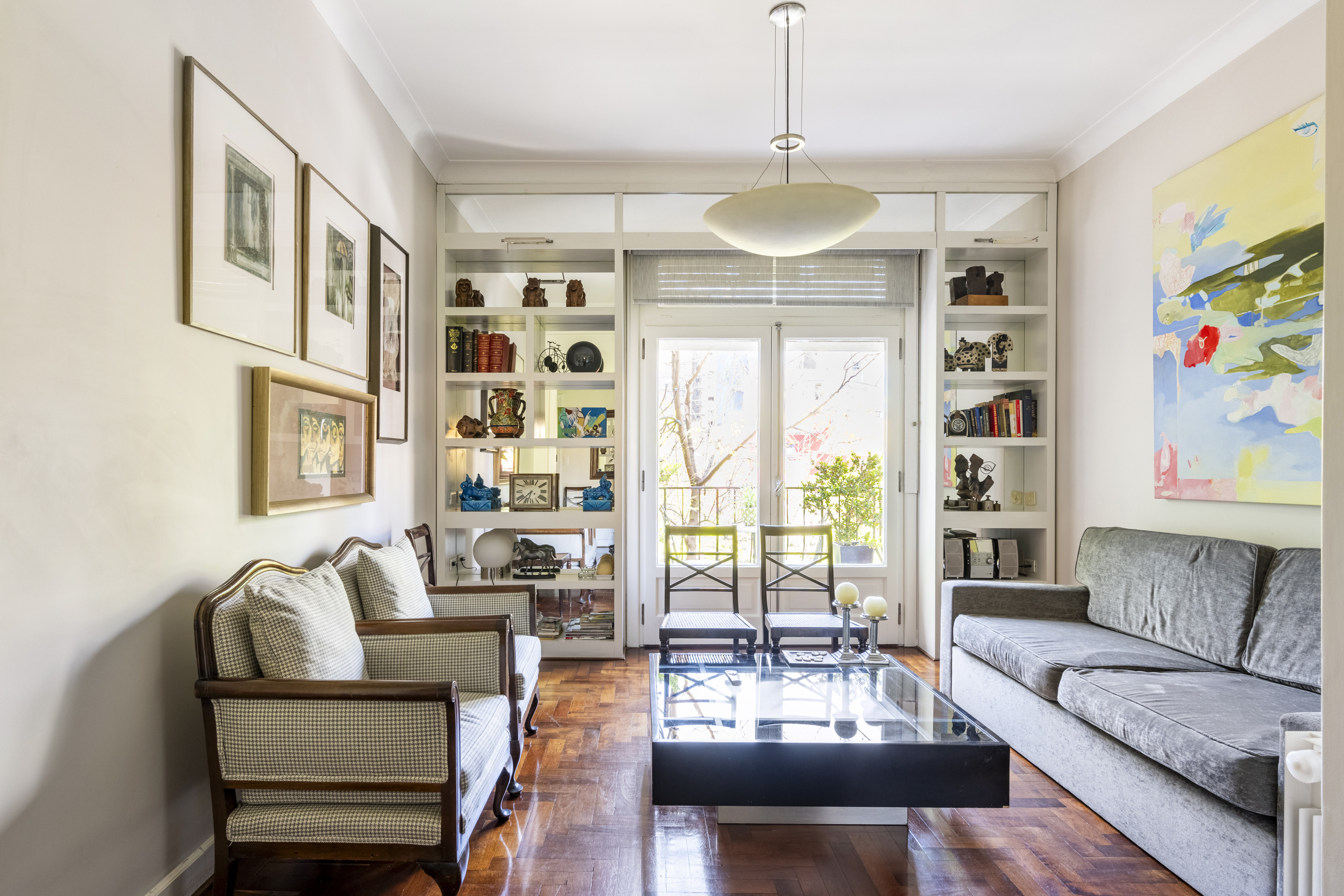 Beautiful Recoleta Apartment with French Balcony