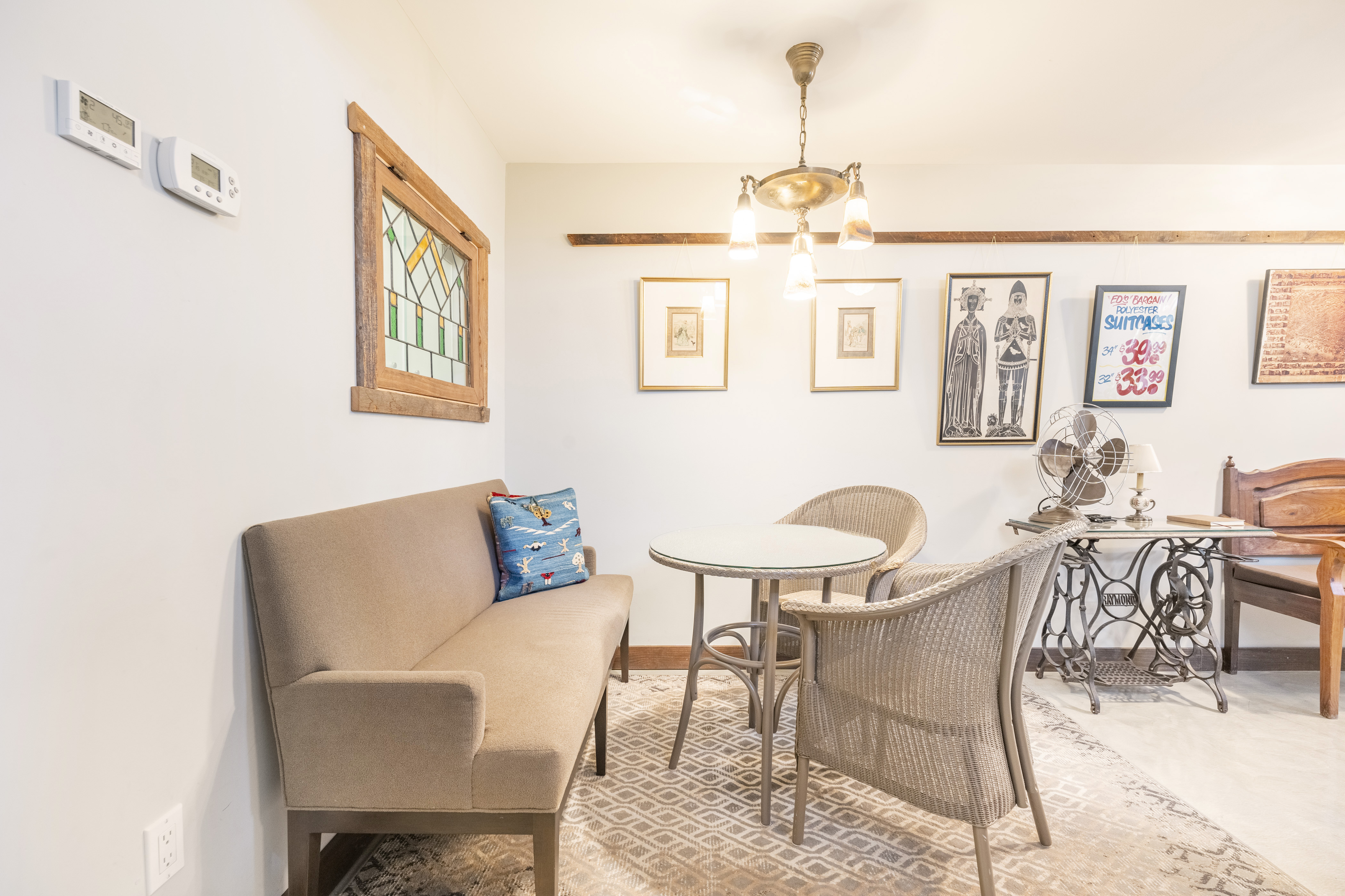 Downtown Toronto Private Apartment in the Annex