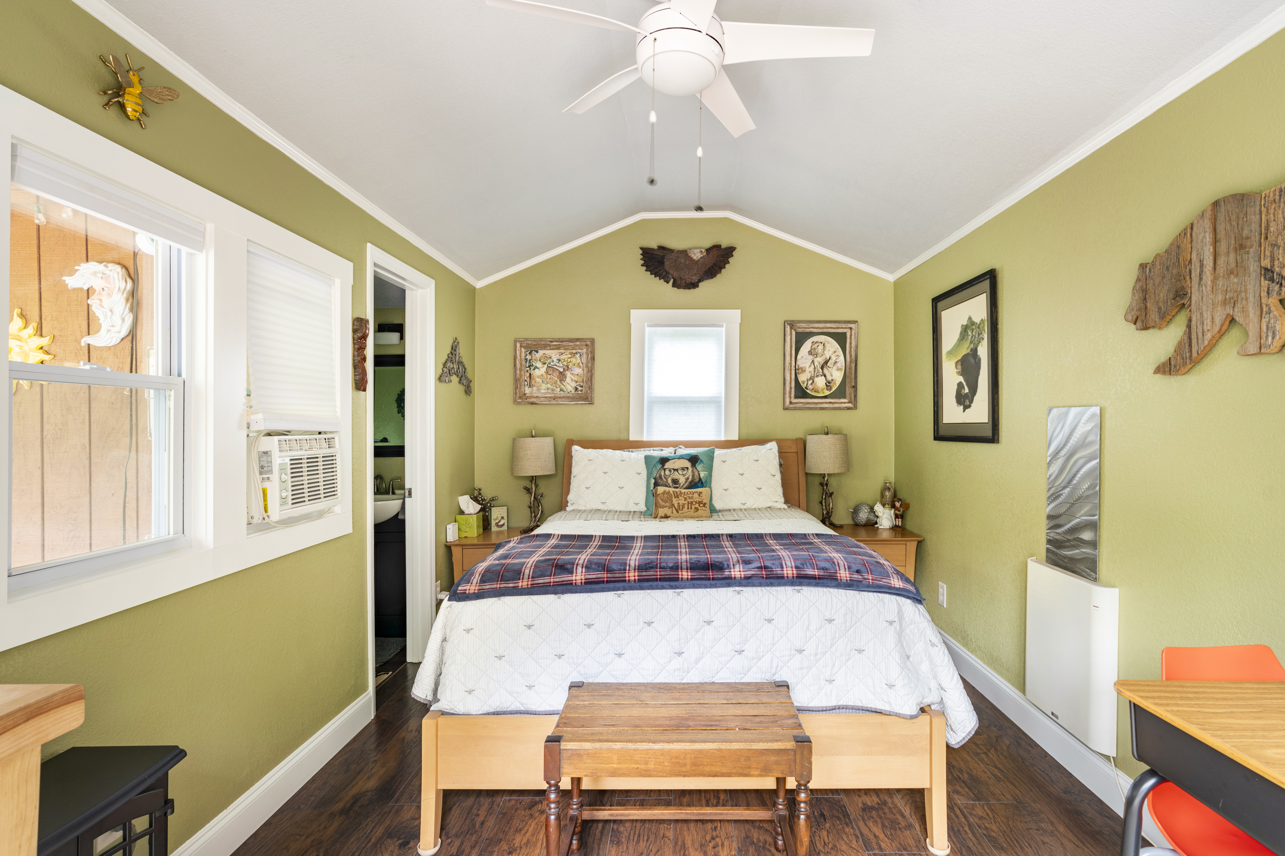 The Acorn Guesthouse in 28803, Asheville