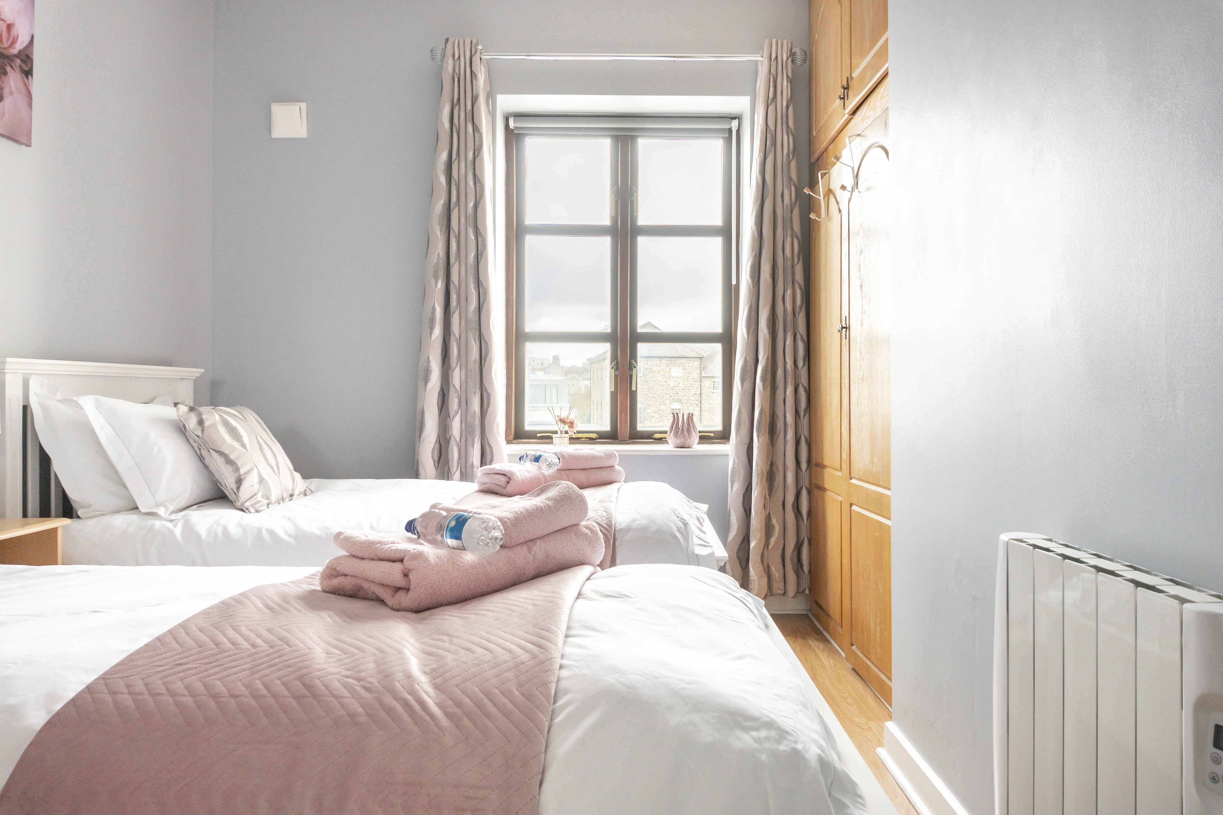 Beautiful restful twin room in Dublin City centre