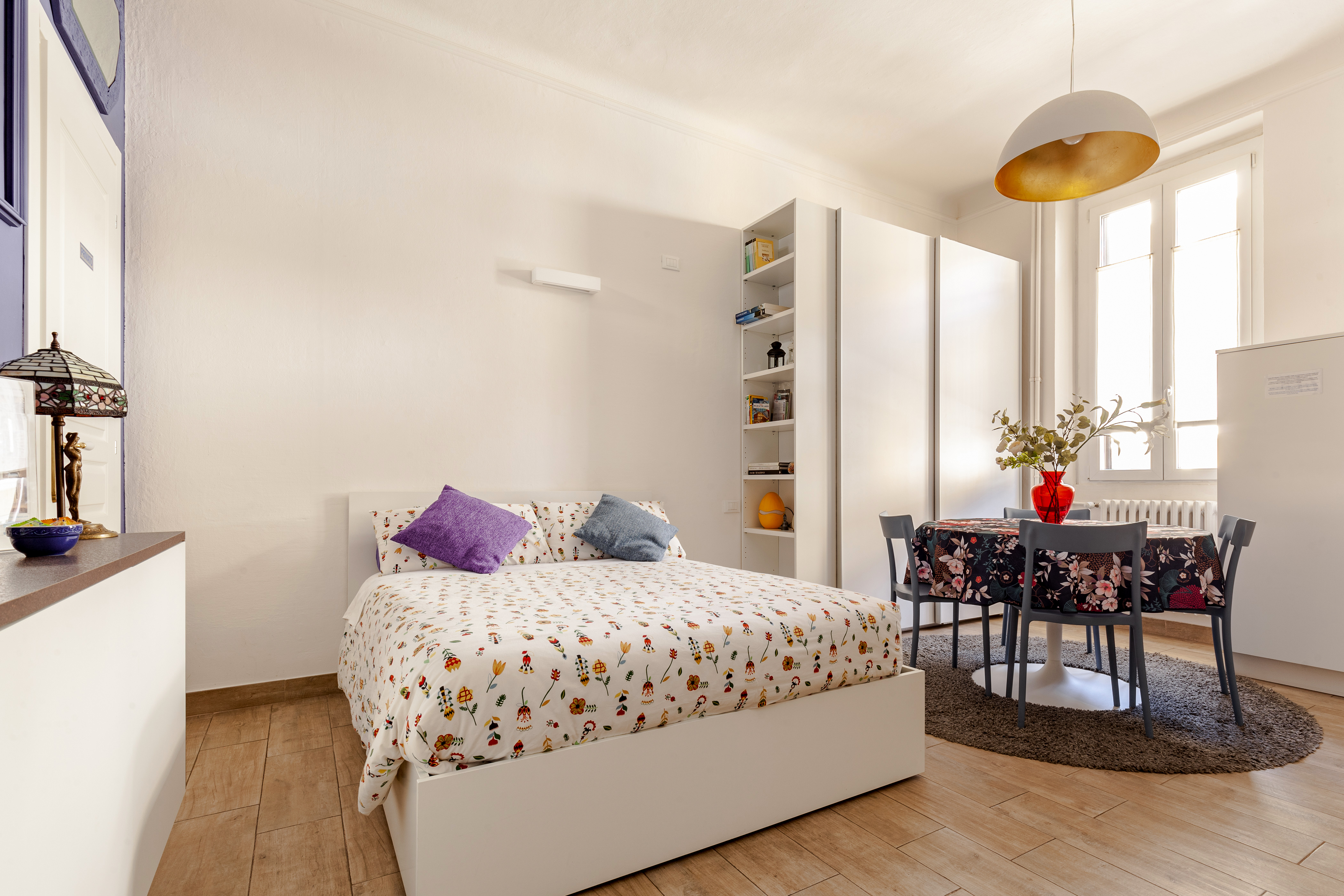 Unforgettable Days in a Traditional Old Milan Home