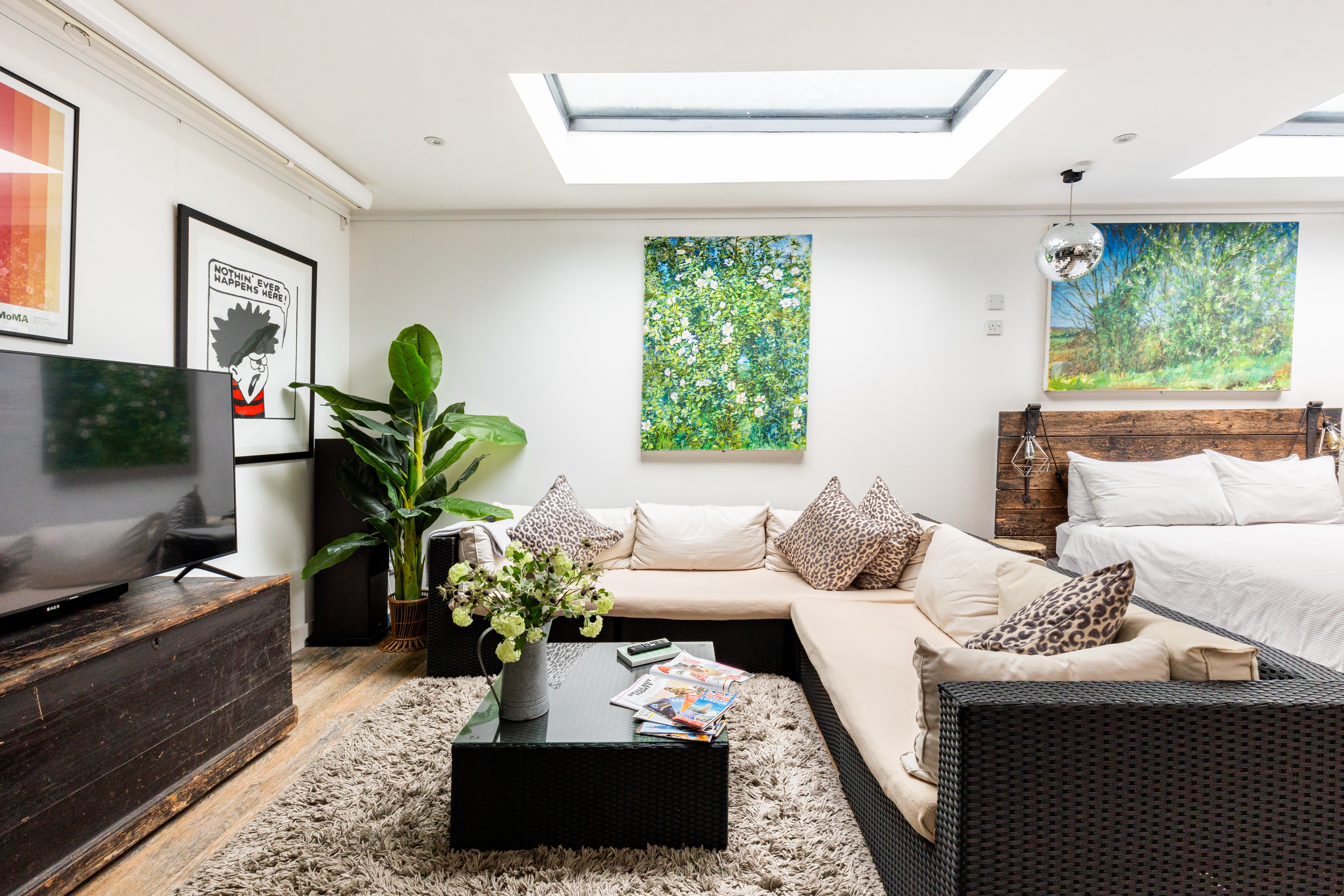 Huge Luxury Studio Use of Parking & Garden