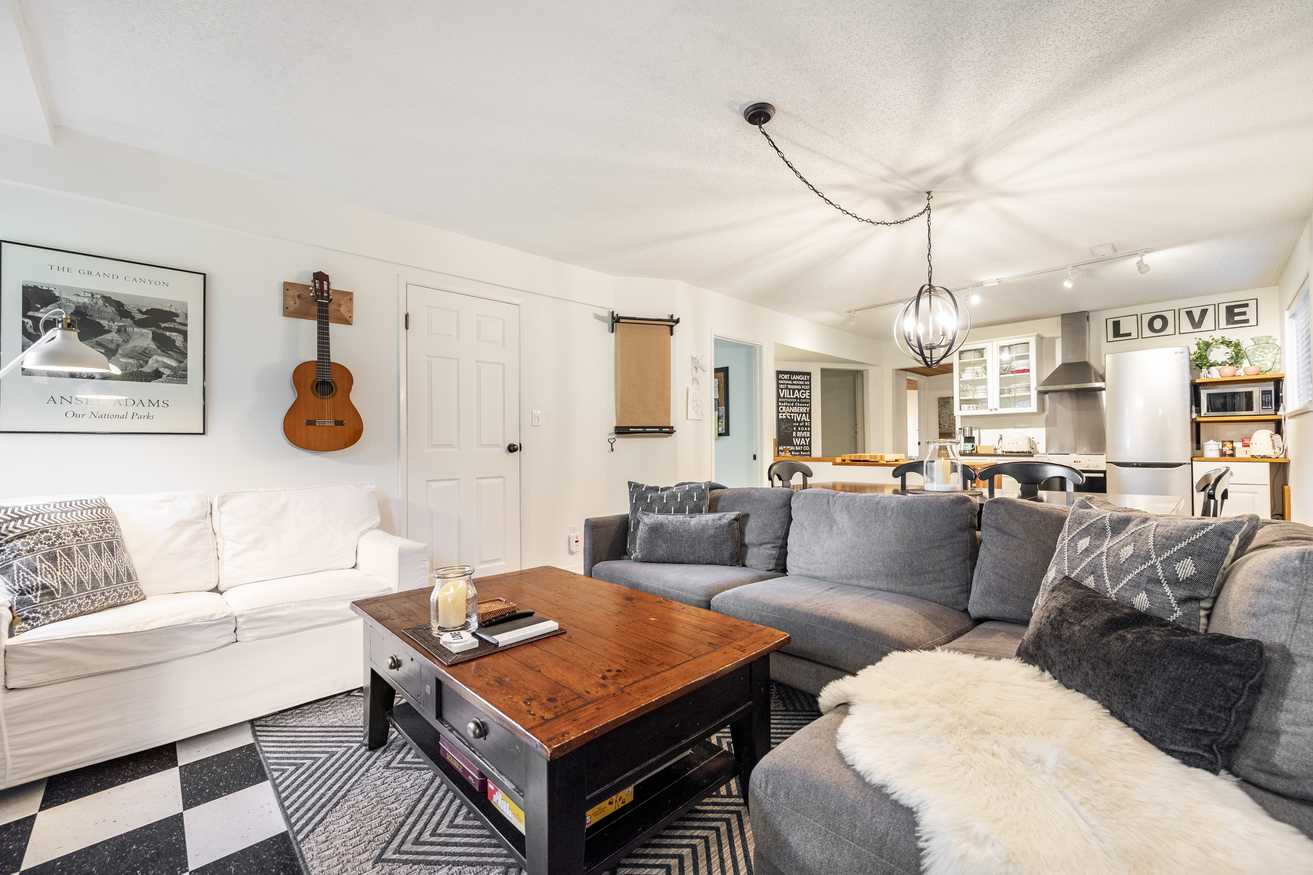 Cosy Gem in Horse and Wine Country Fort Langley