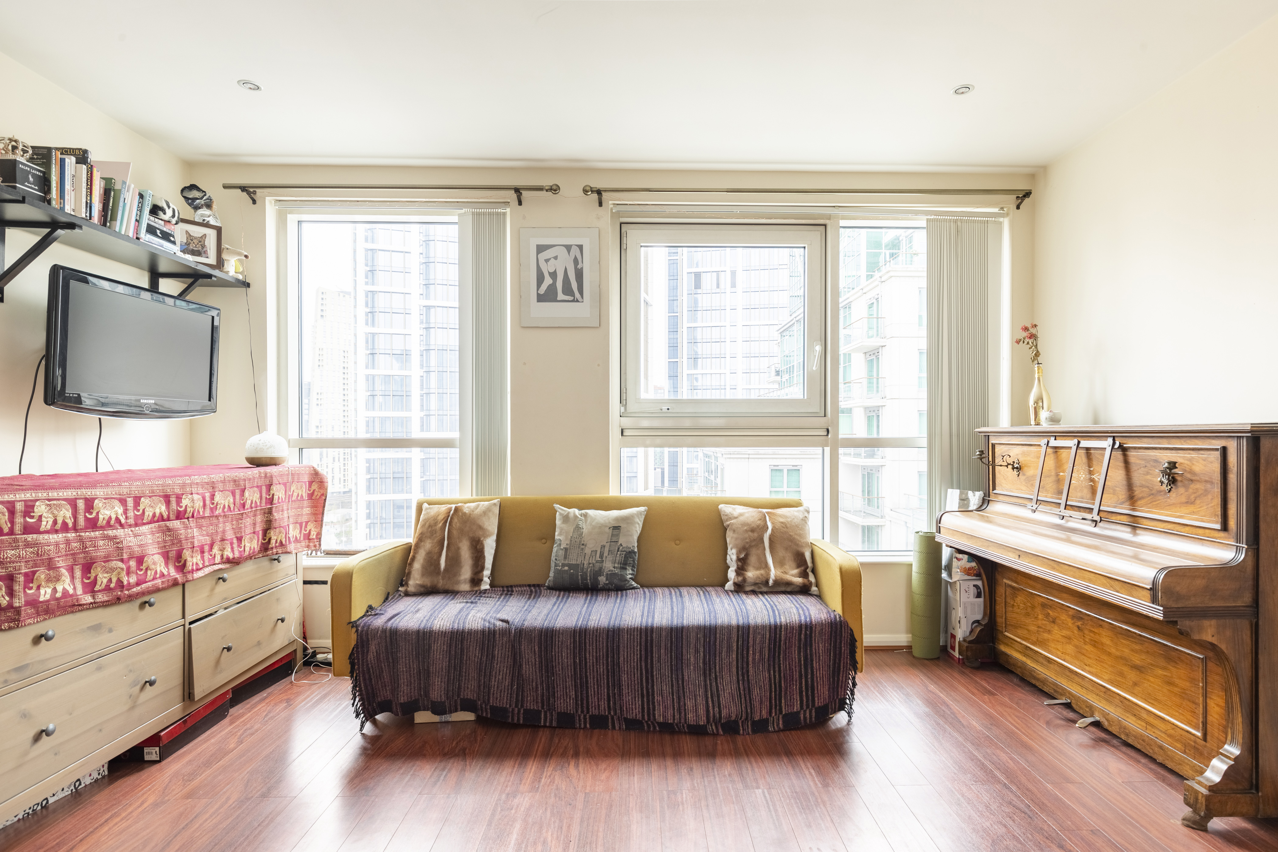 Amazing riverside location + highspeed internet