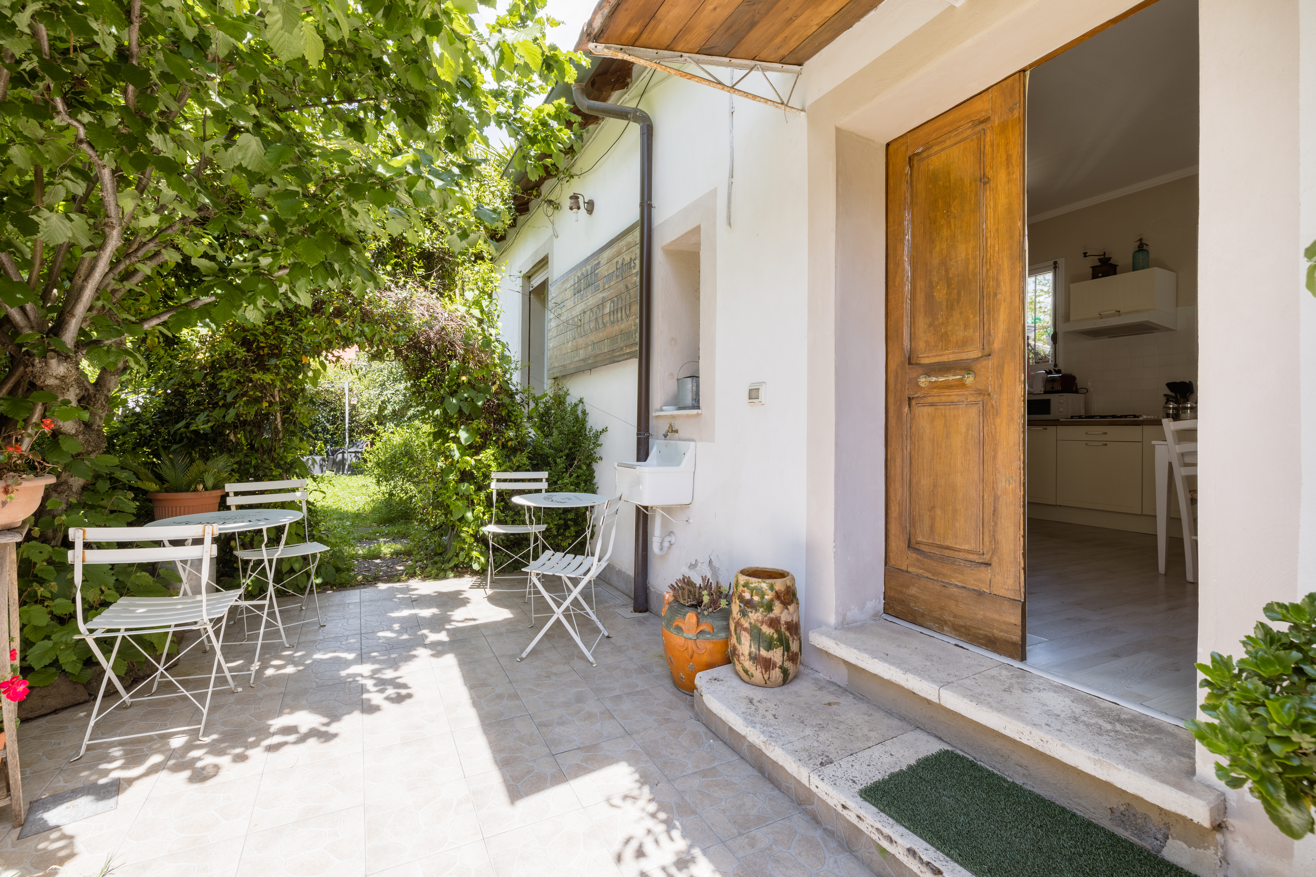 Greenhouse Colosseo Roma best location center