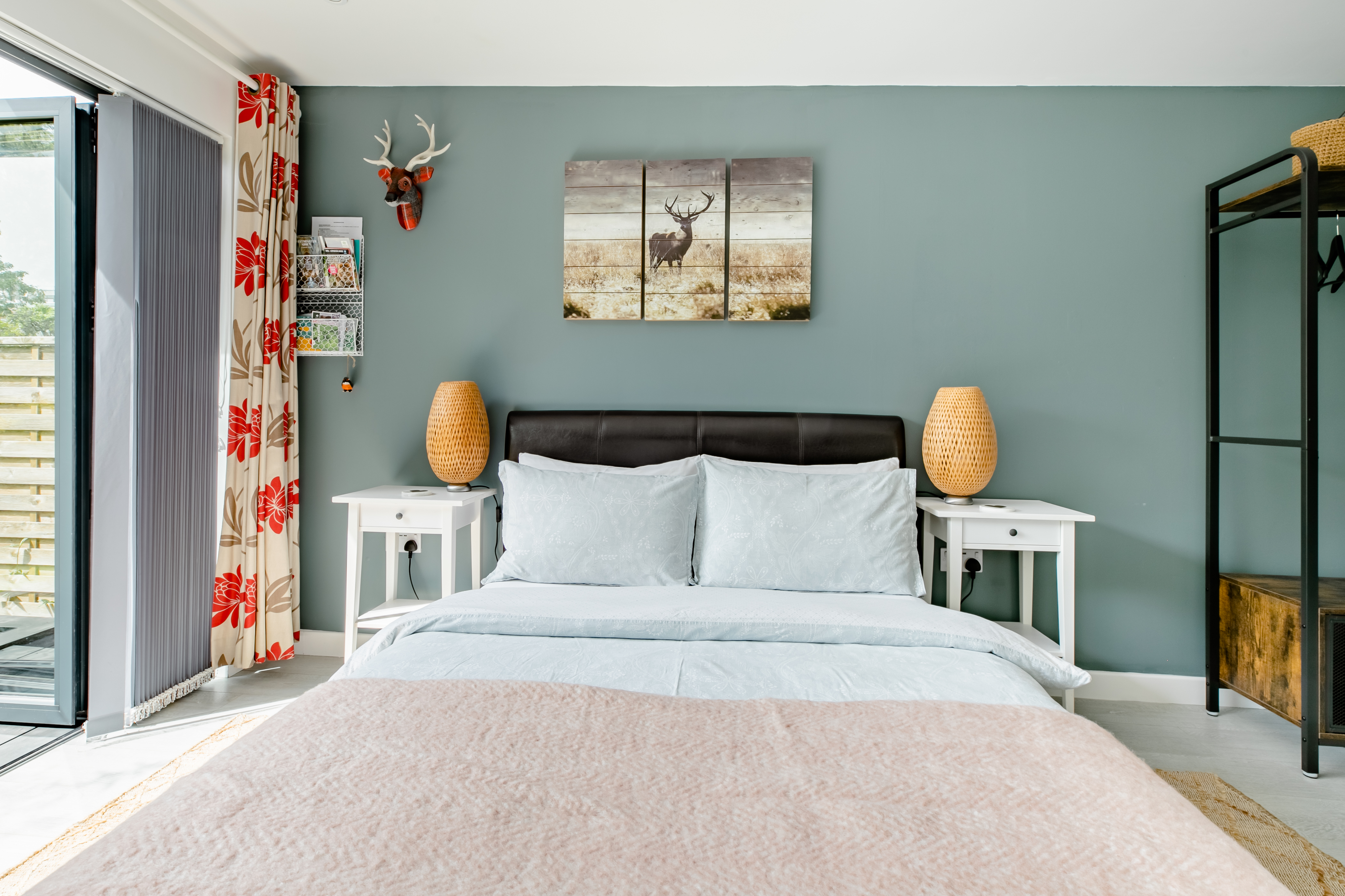 A garden guest suite in Kingston upon Thames