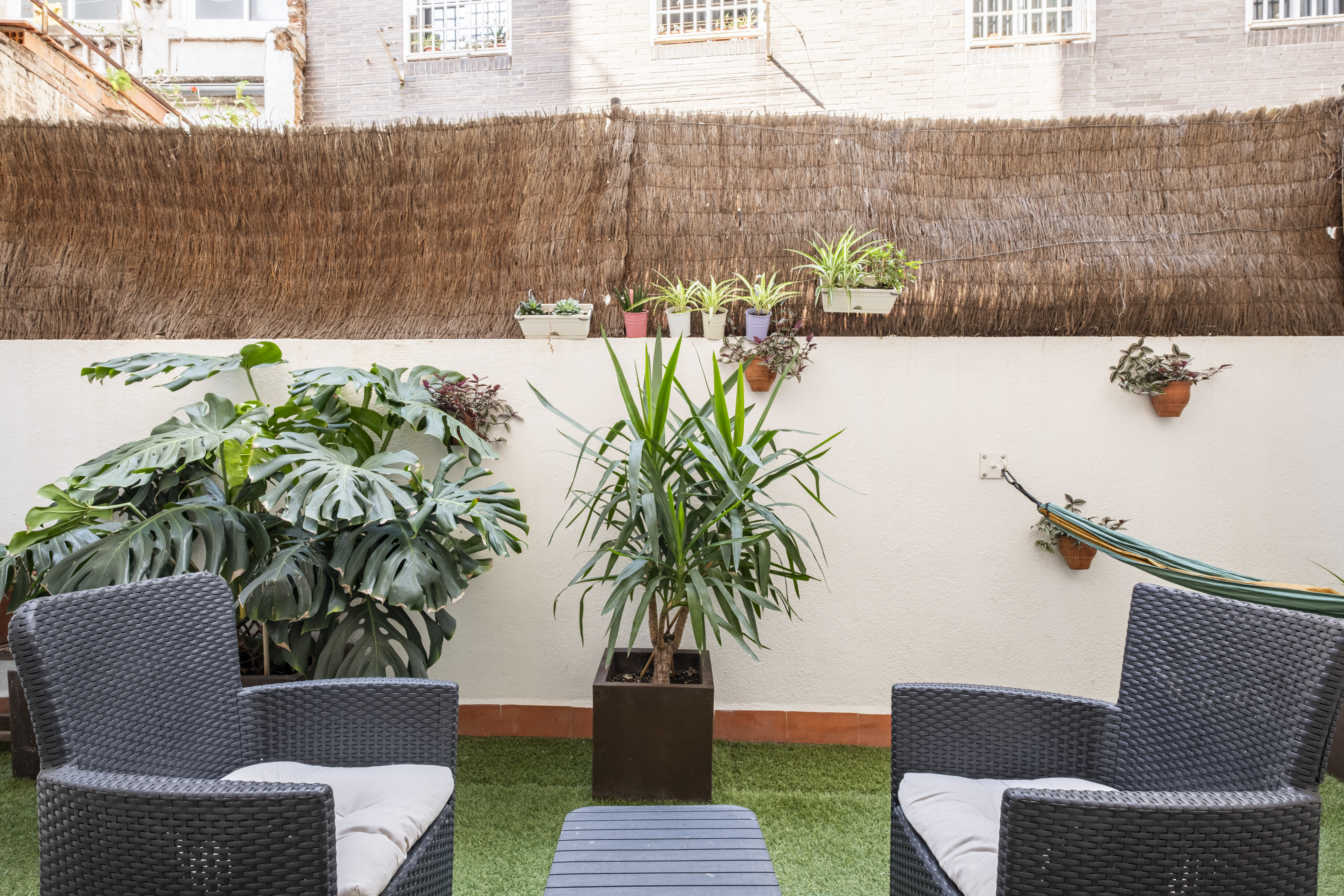 Duplex with Private Patio · Gràcia Village