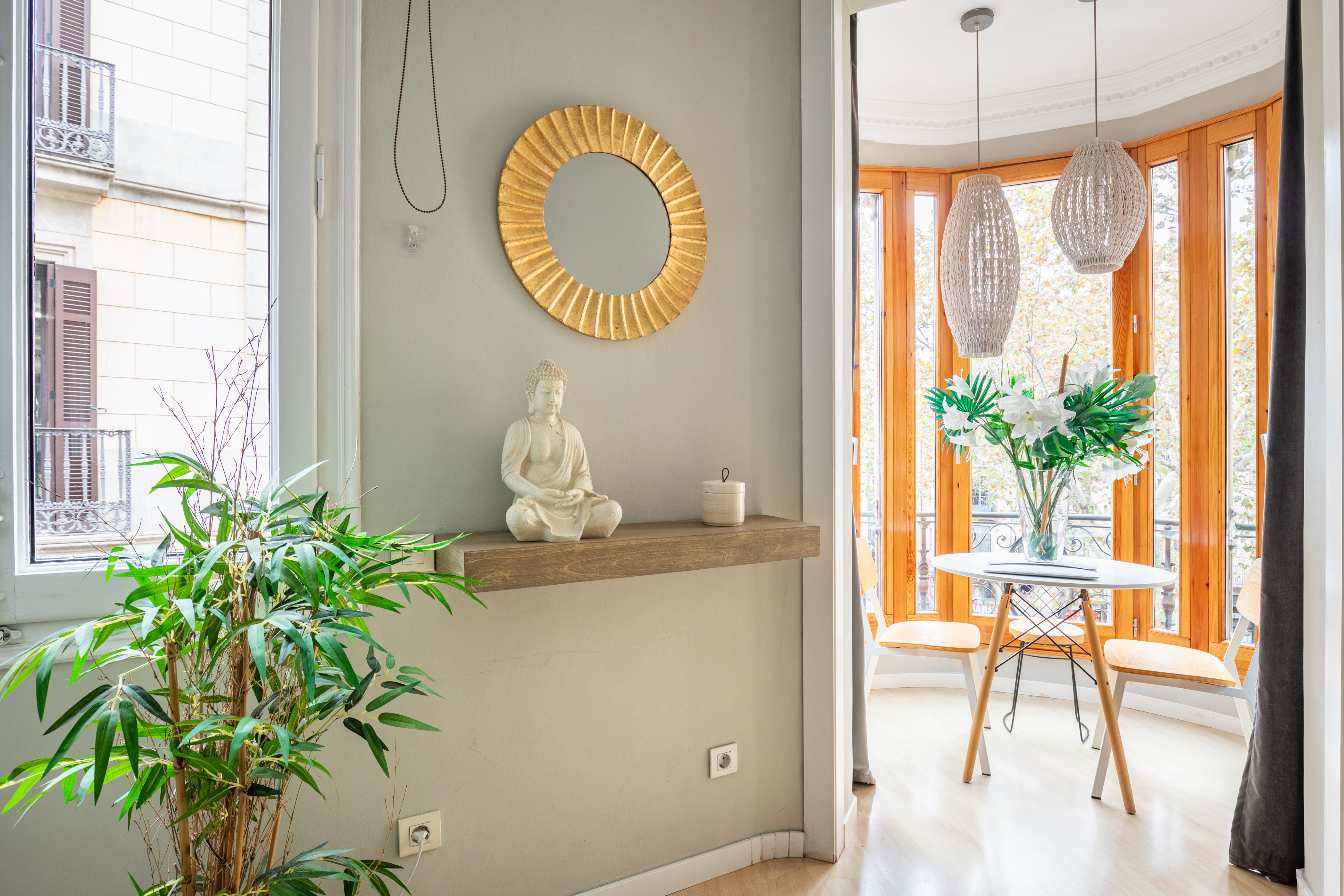 Elegant Zen Studio with Superb View of Las Ramblas
