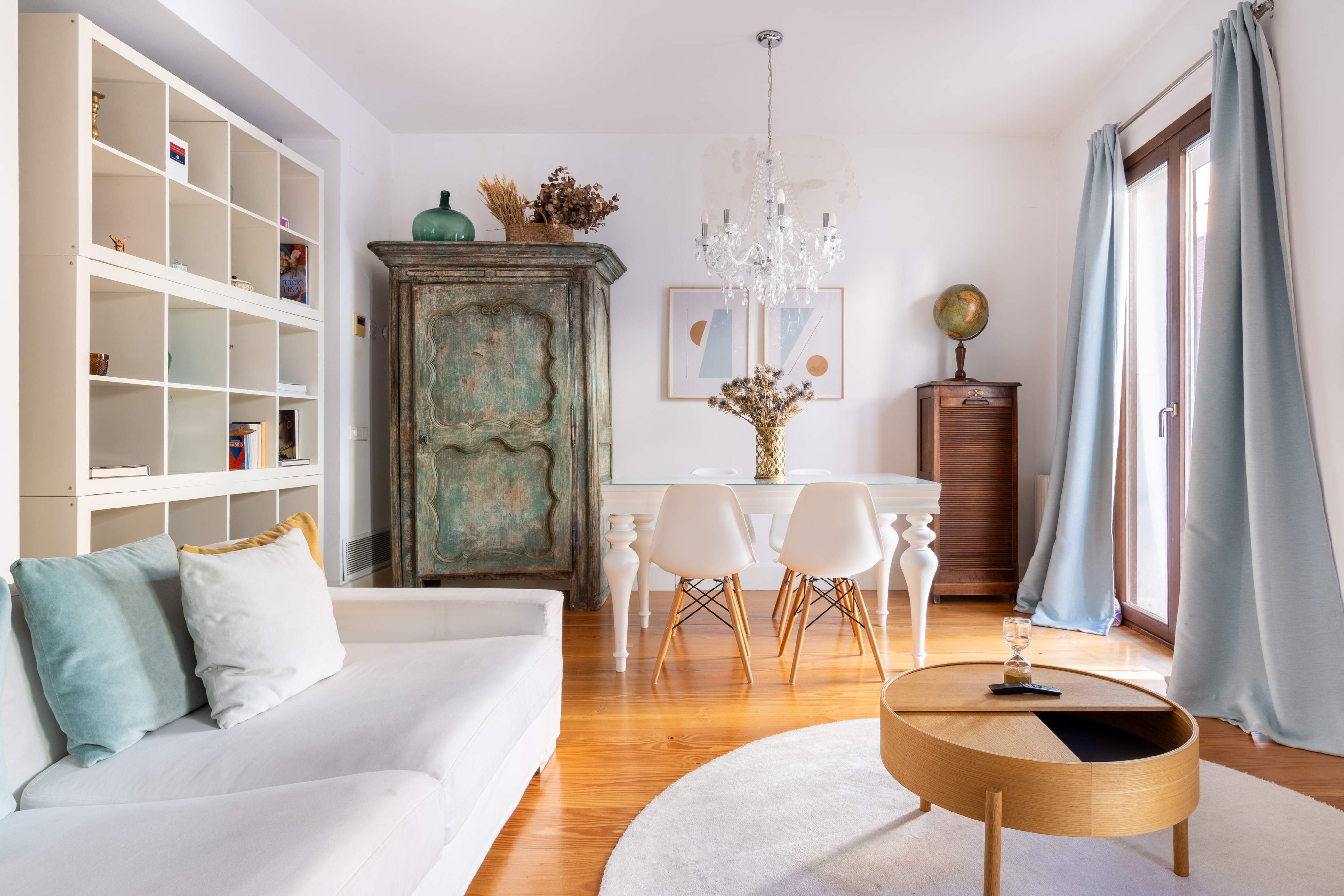 ** VINTAGE CHIC LOFT IN THE HEART OF THE CITY**