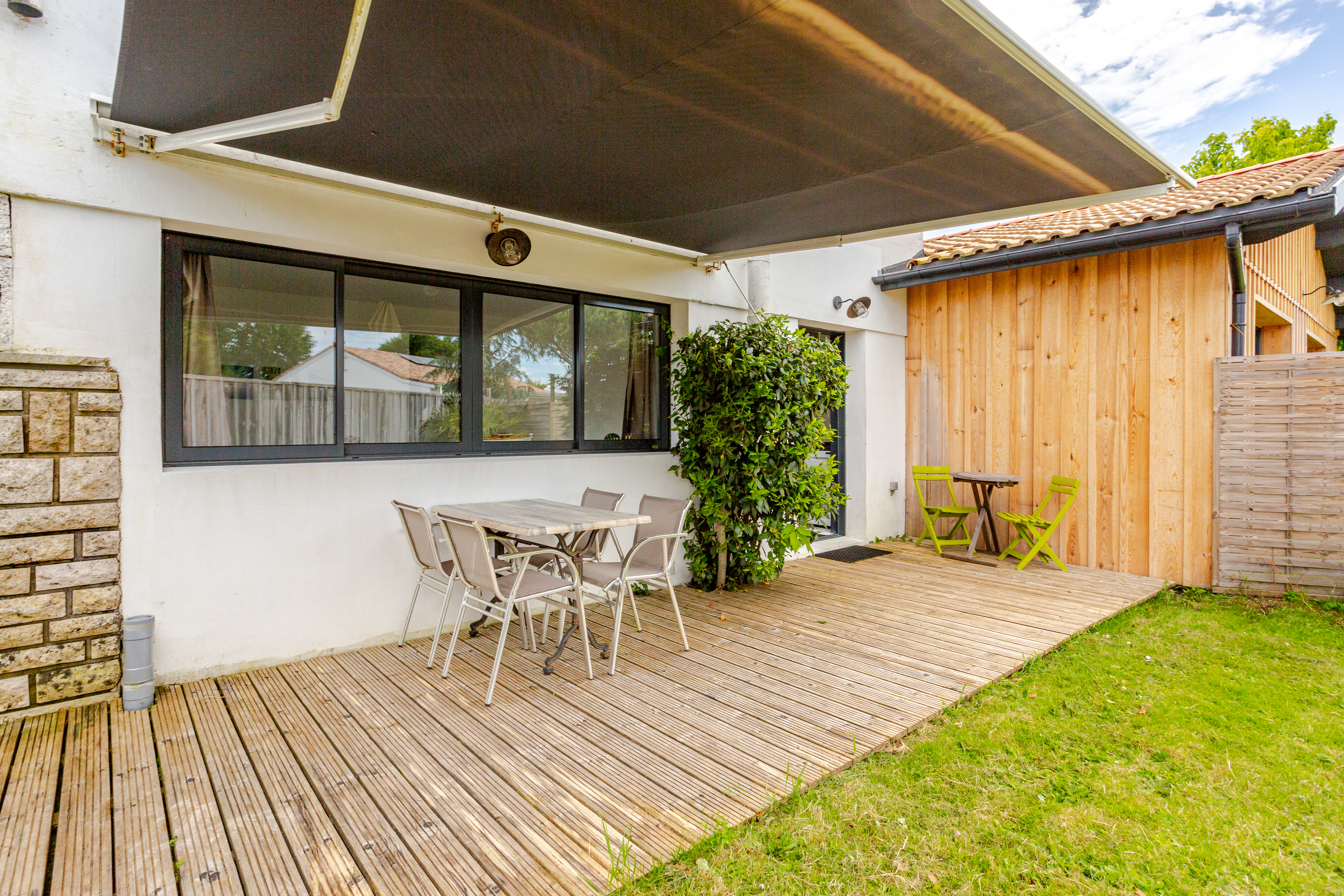 1 bedroom house close to the beach