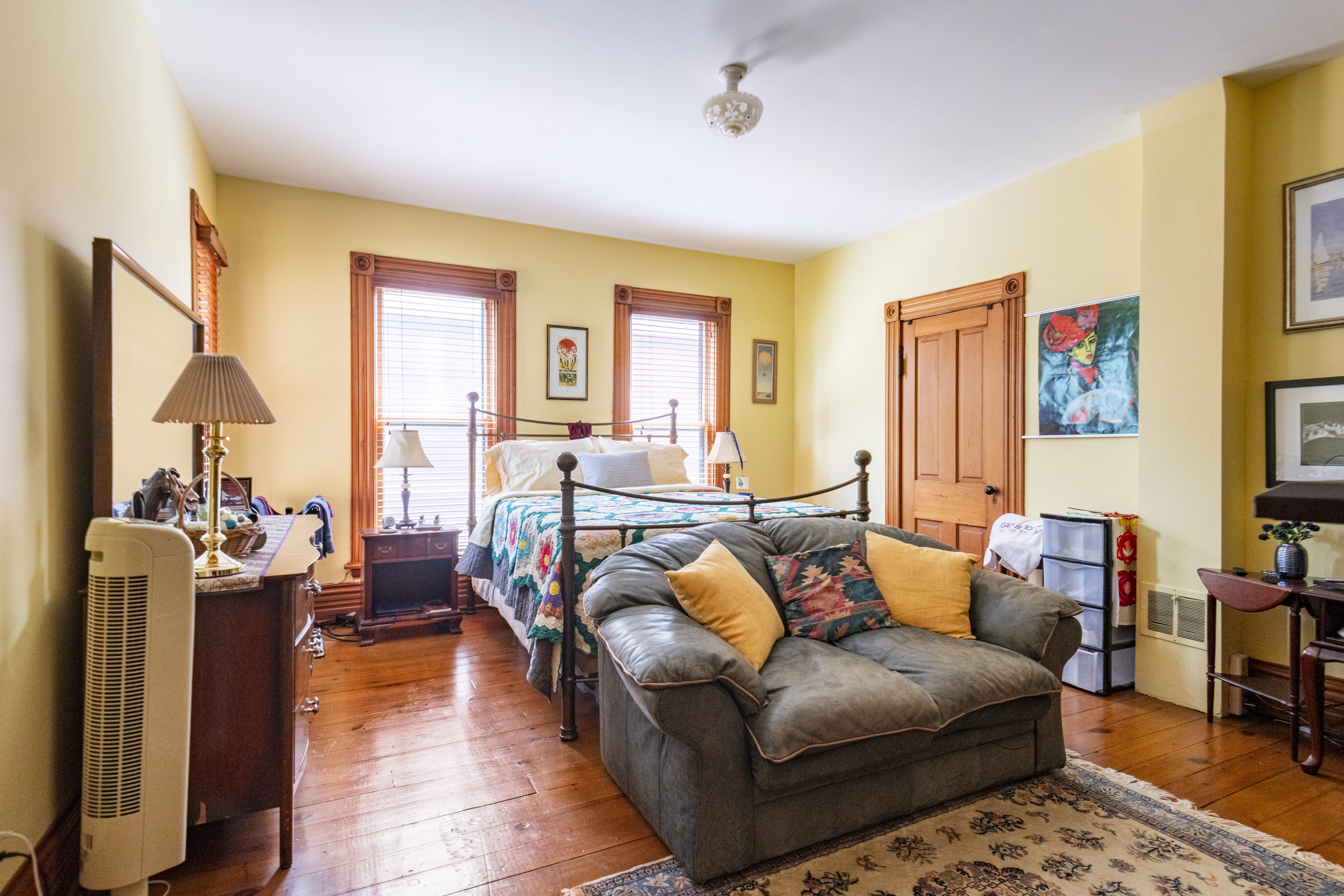 Private Room with Fireplace; Free Parking Near OSU in Near North/University, Columbus