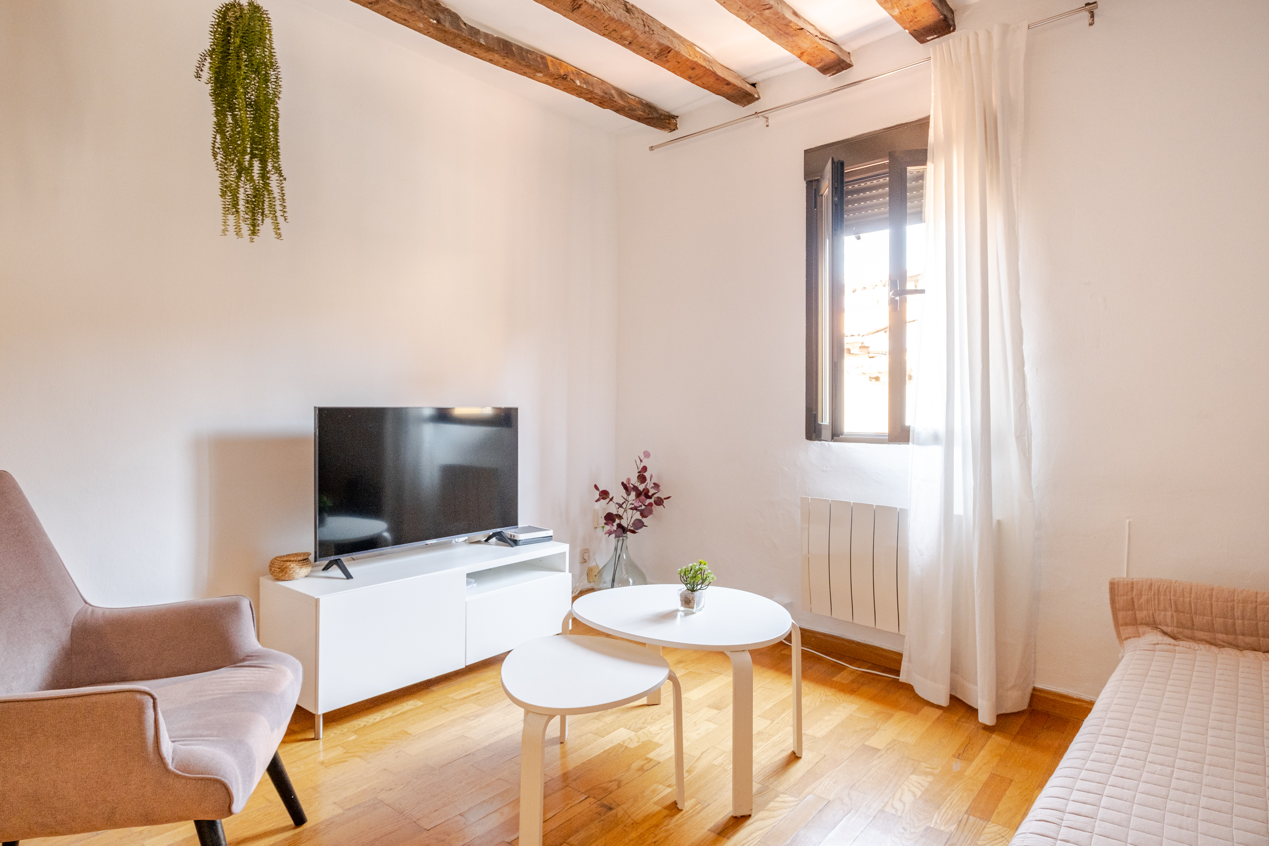 The Royal Palace Opera Central Apartment in Palacio, Madrid