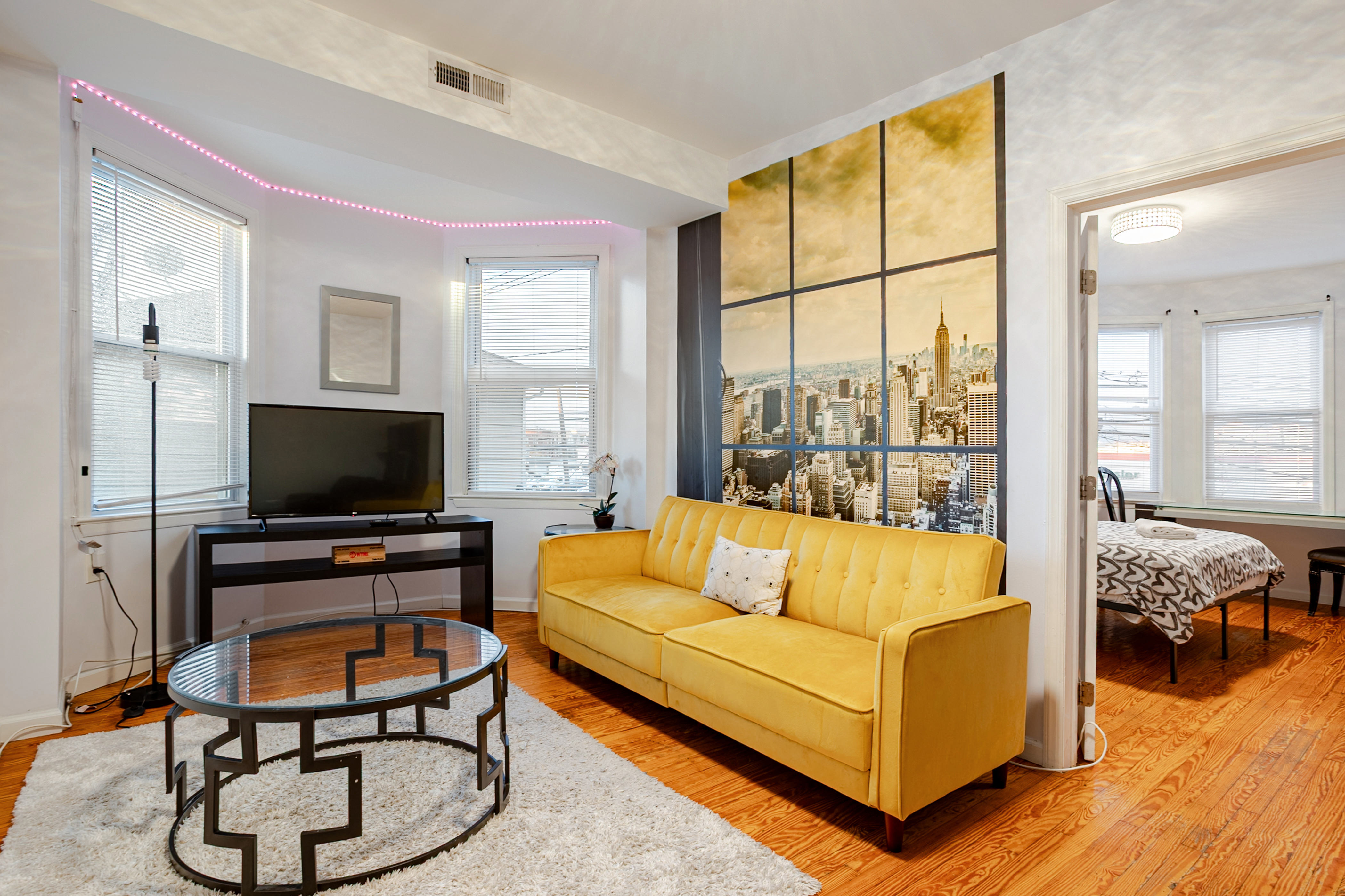 Ironbound Gem Near EWR NYC |Save on MetLife Stays in East, Newark