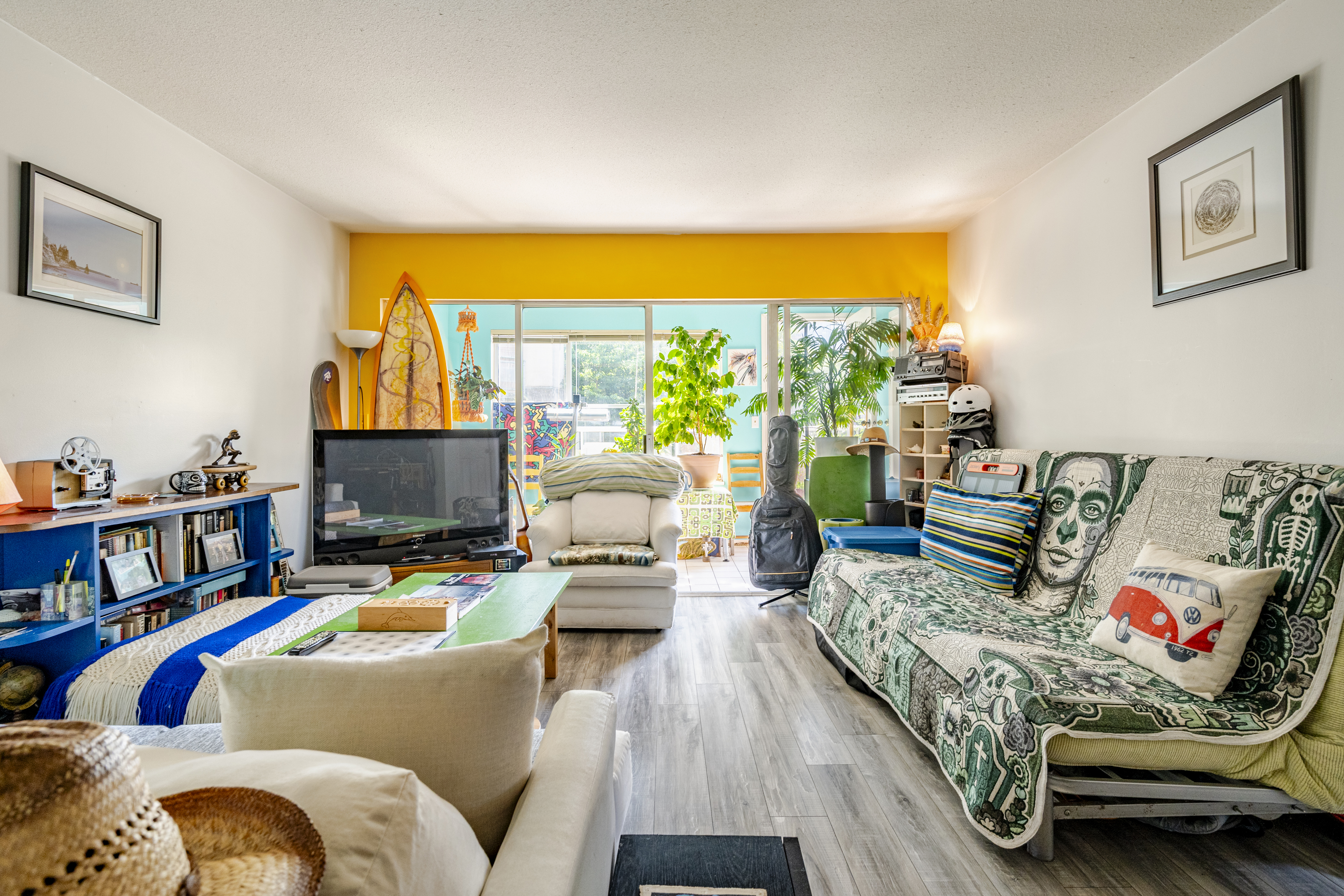 Funky Downtown Room in the West End