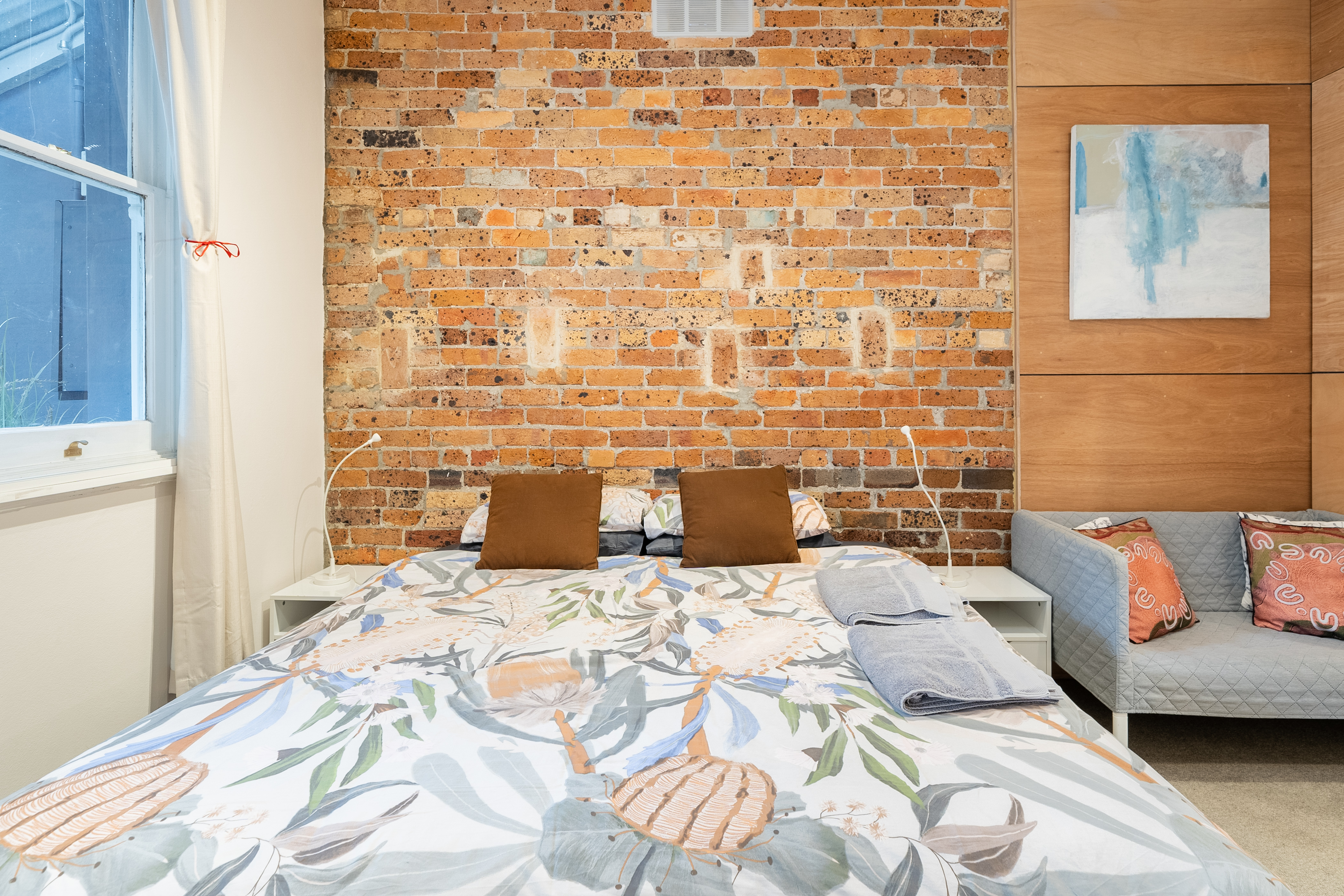 Heart Brick Corner- cafes, music & colour.