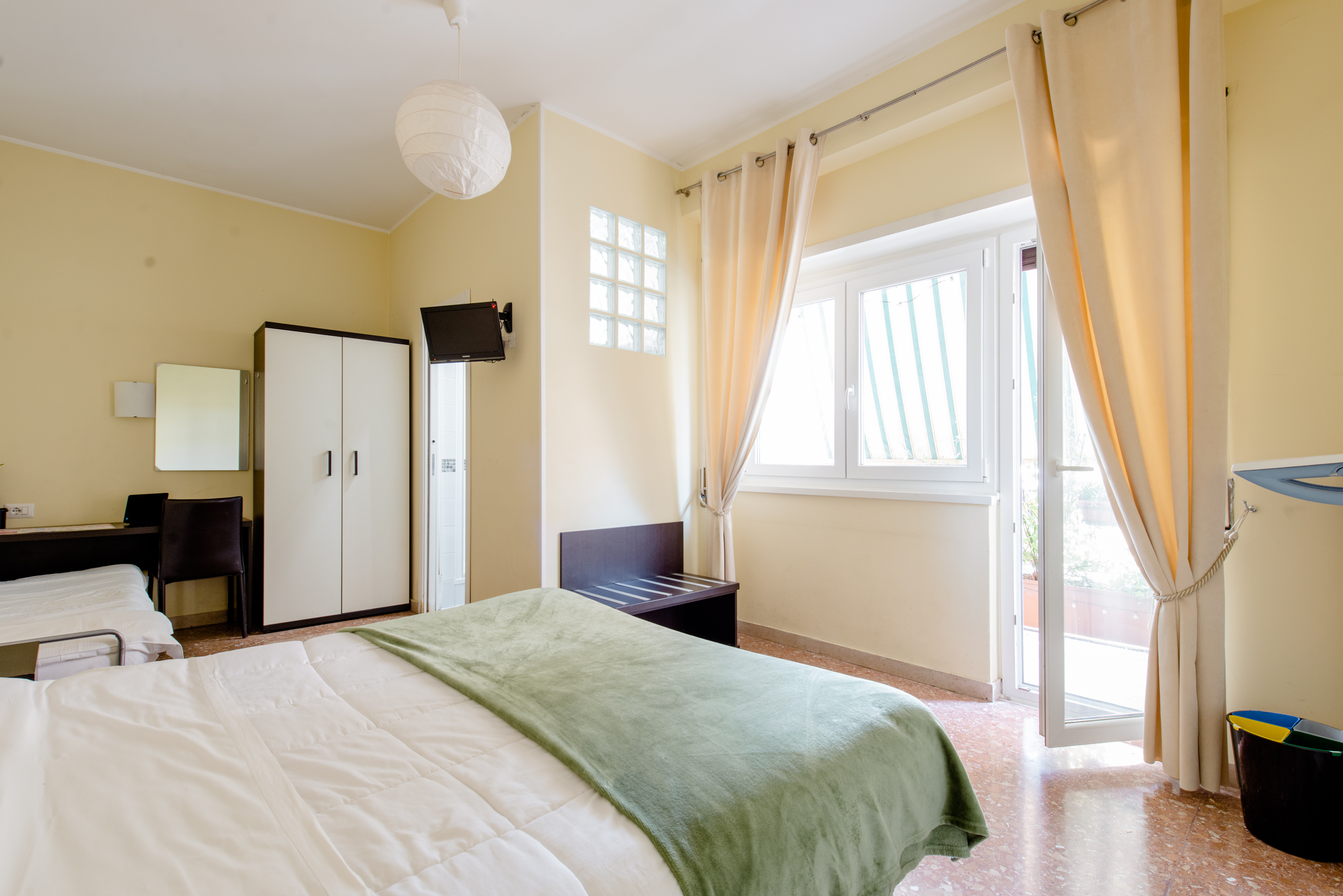Eco B&B Marela, Stanza tripla in XI Arvalia/Portuense, Rome