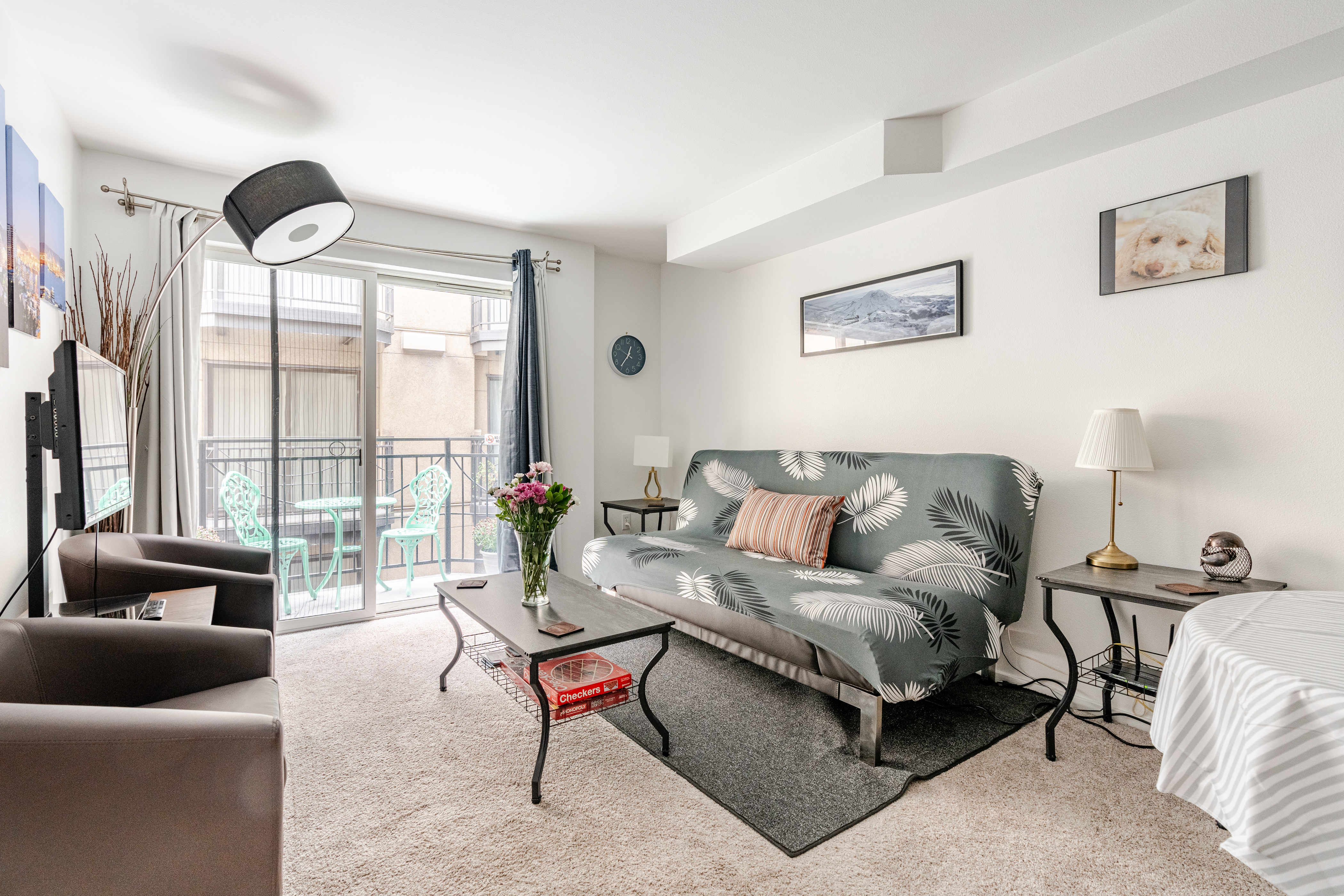 Captivating One Bedroom Condo.