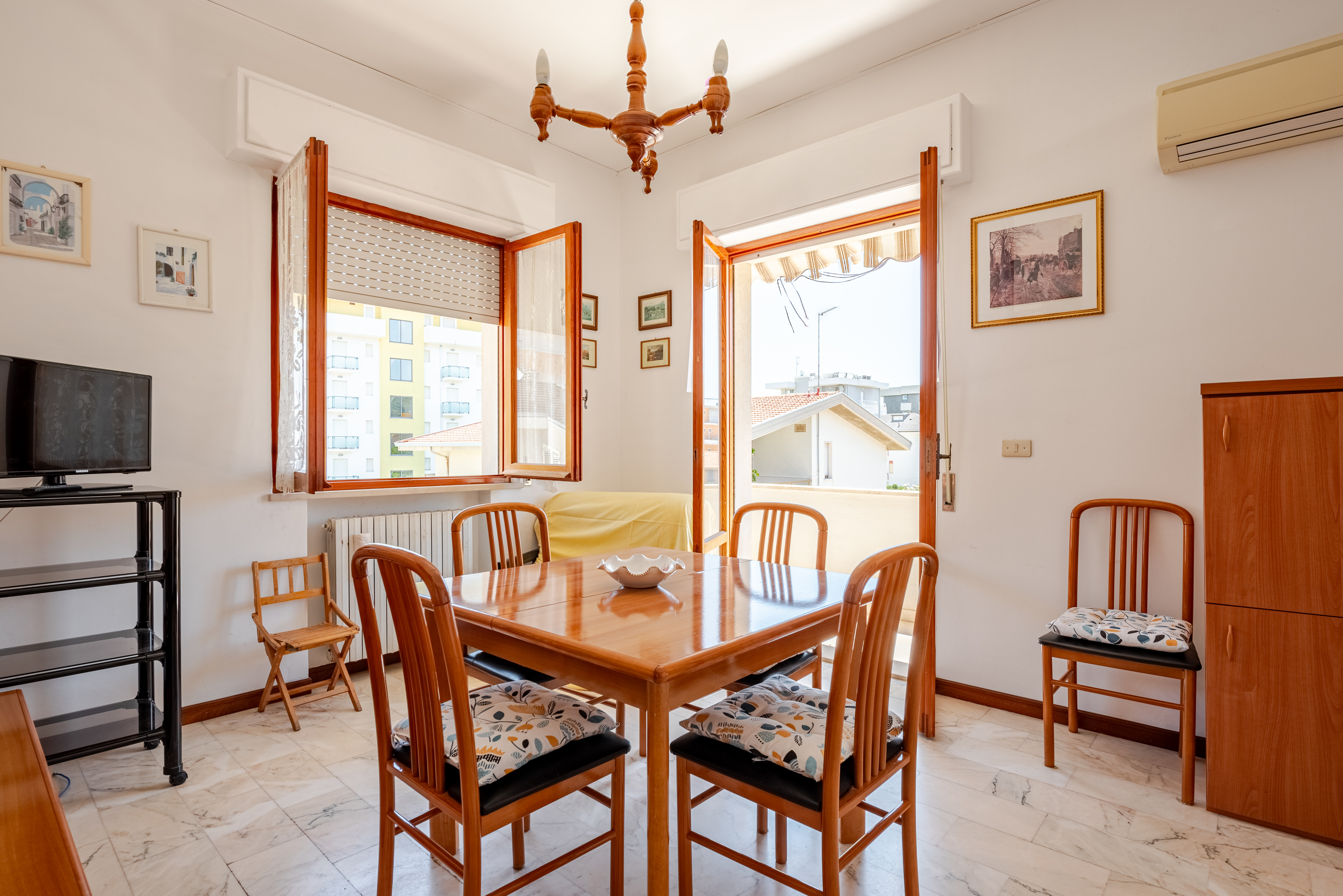 Holiday house 100 meters from the sea