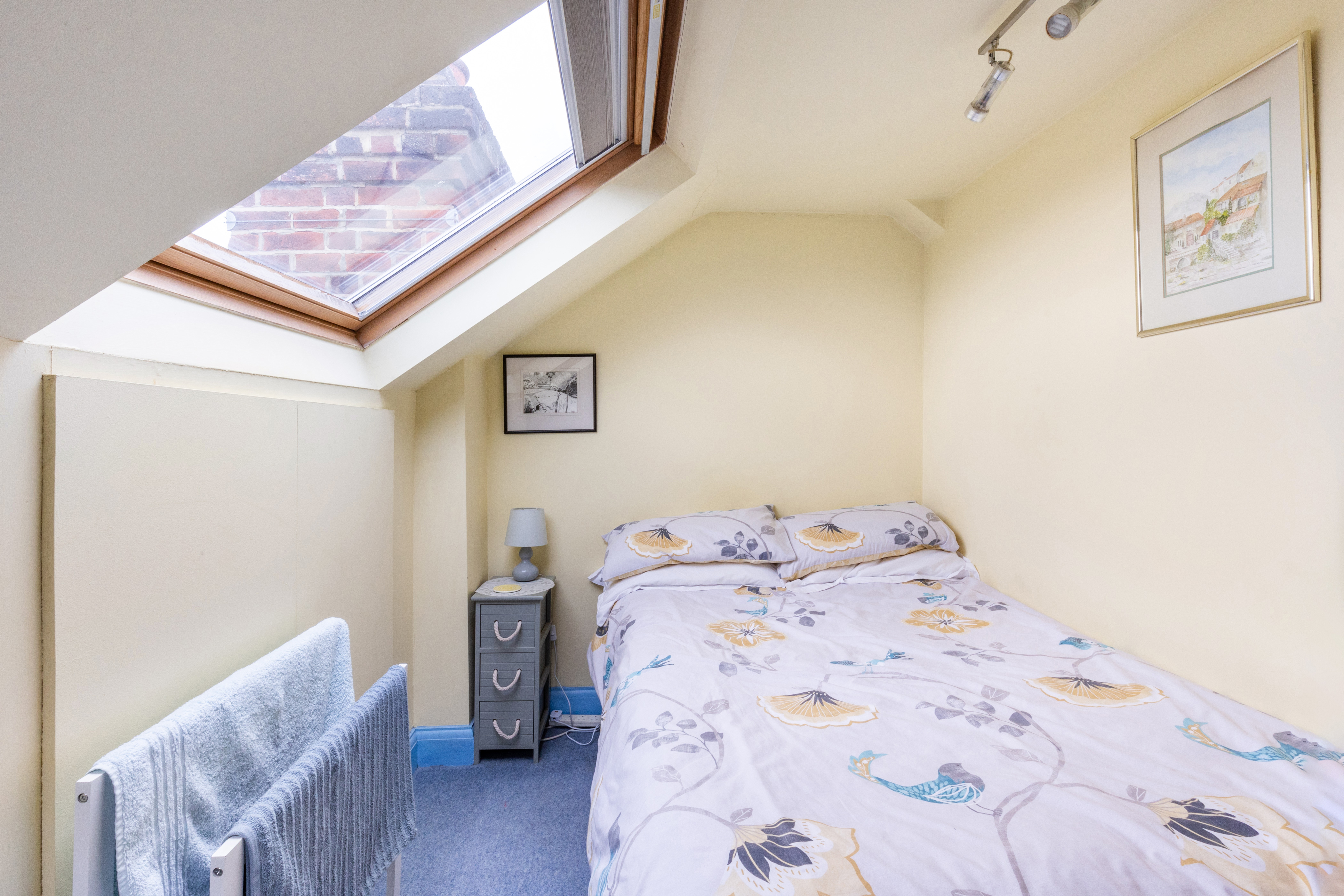 Wbdn Tennis*2 beds*Quiet*NrTube/Airports*Parking